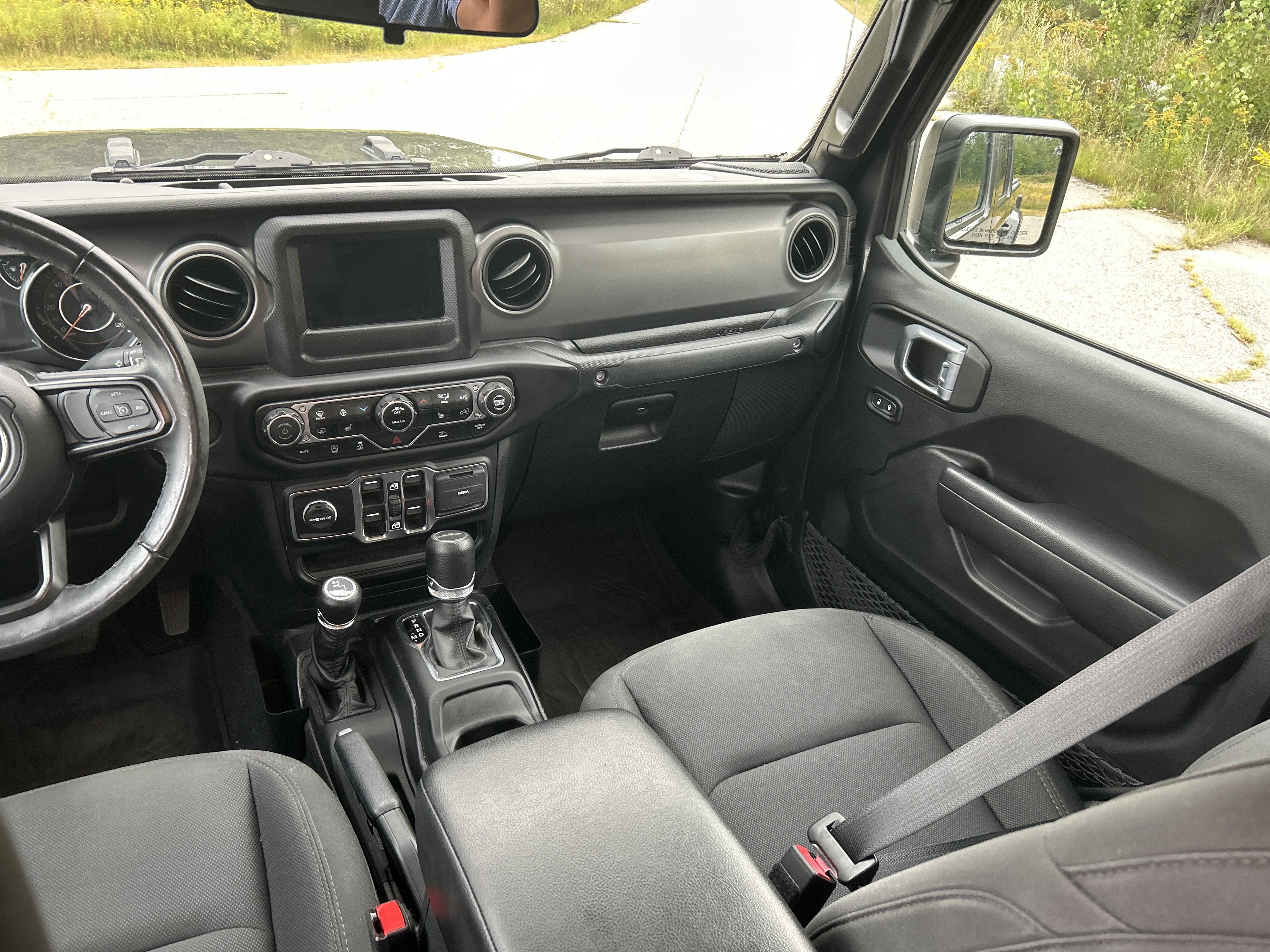 2022 Jeep Gladiator Willys