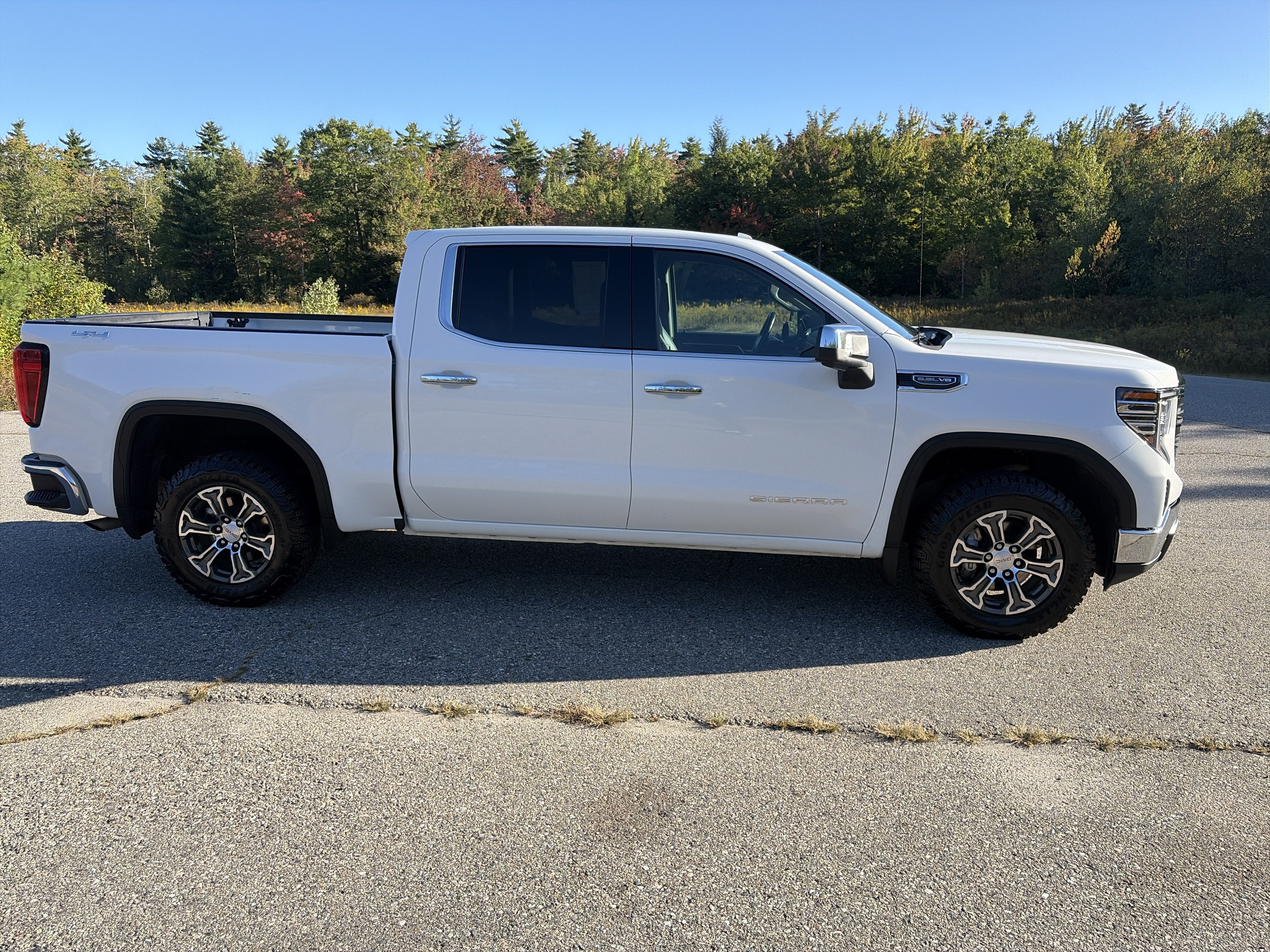 2025 GMC Sierra 1500 SLT