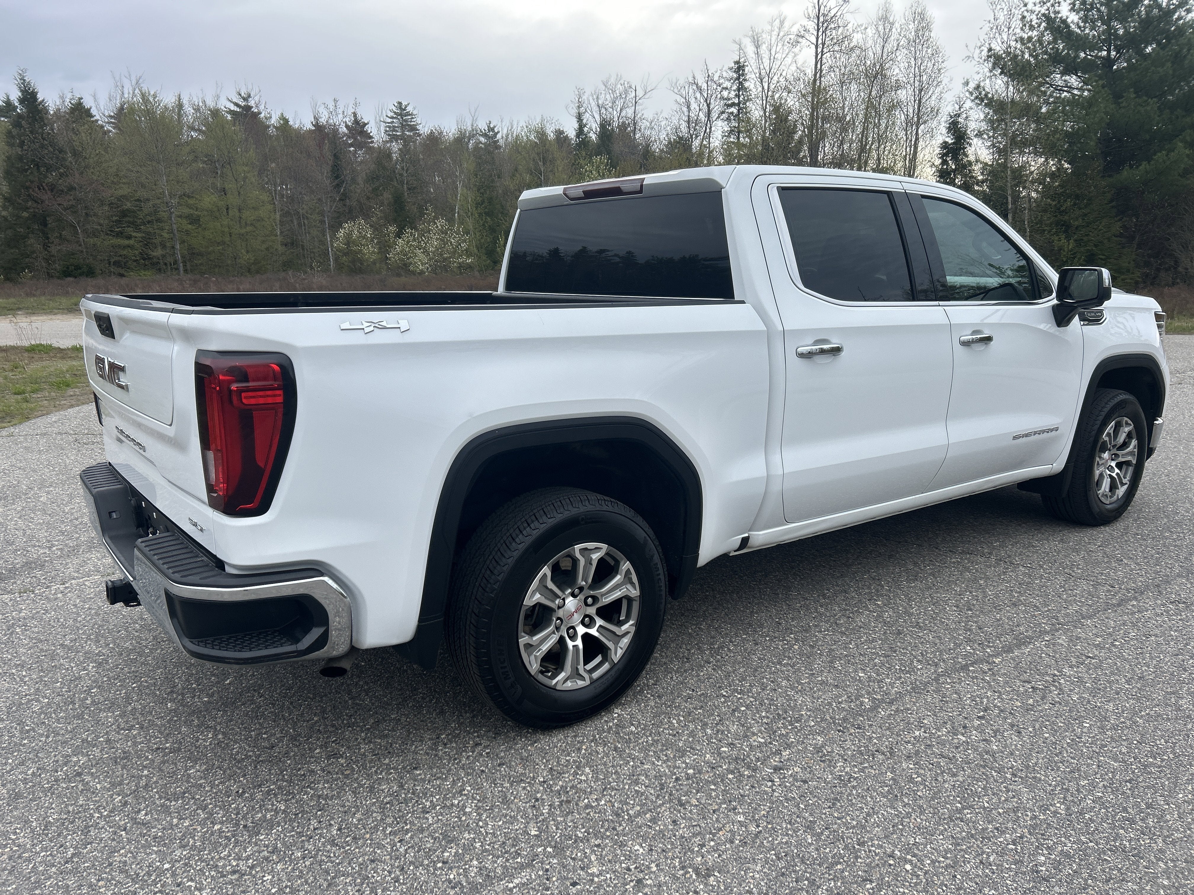2025 GMC Sierra 1500 SLT