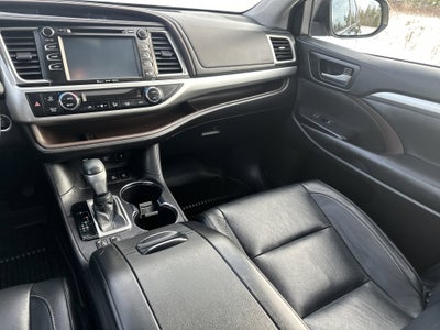 2018 Toyota Highlander SE