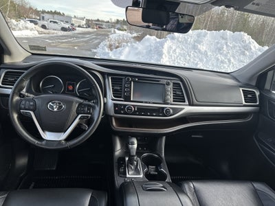 2018 Toyota Highlander SE