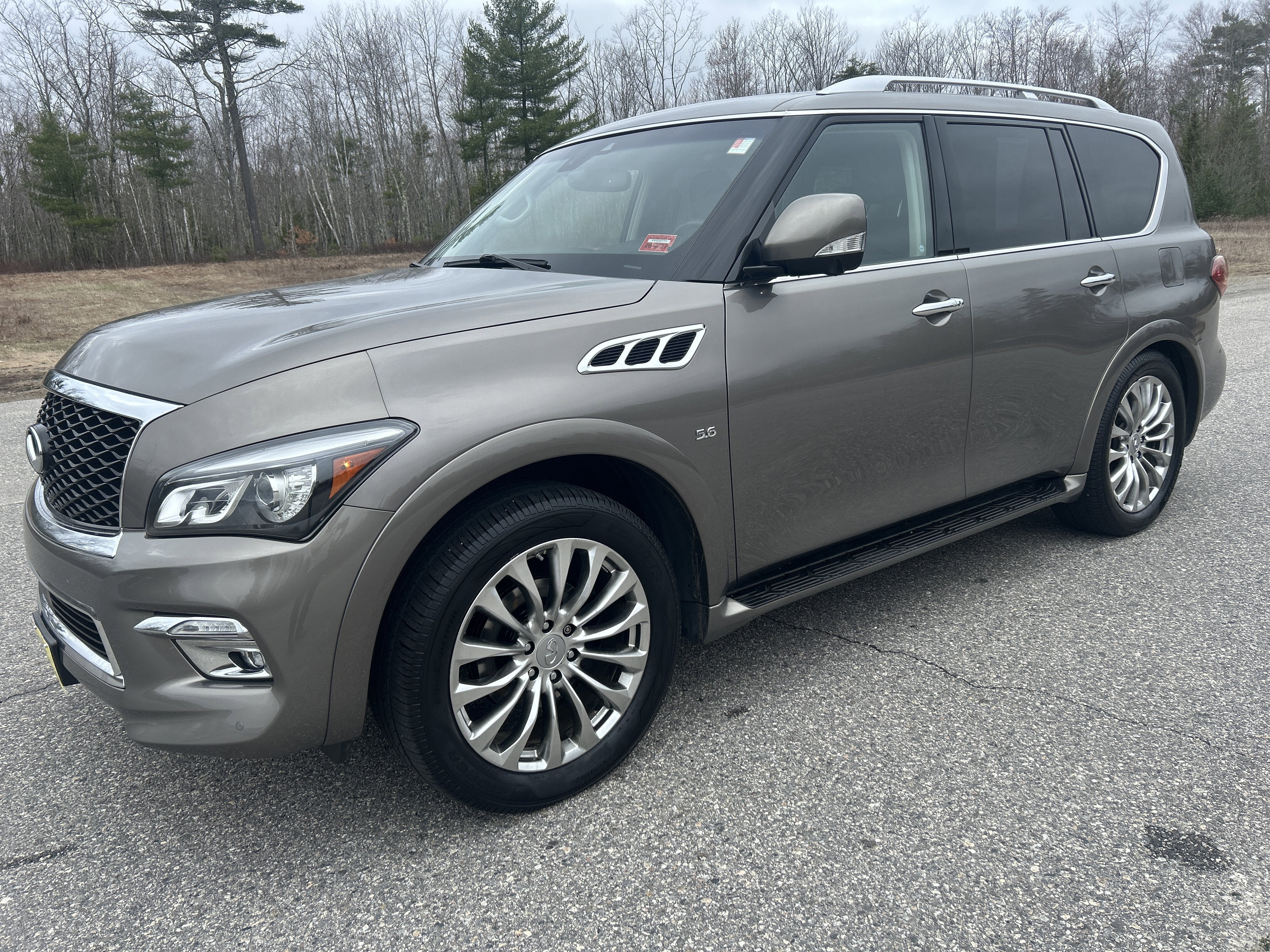 2017 INFINITI QX80 AWD