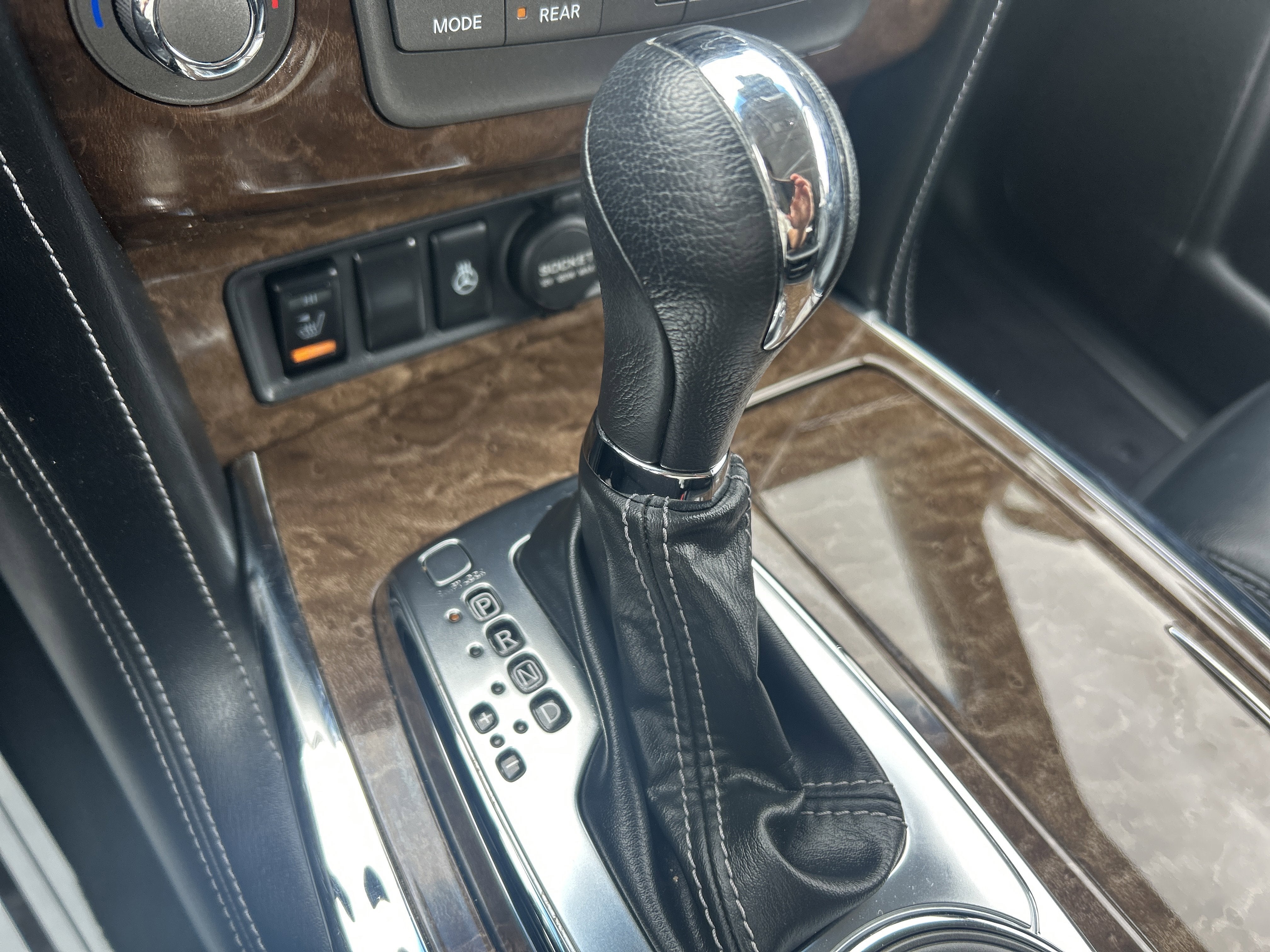 2017 INFINITI QX80 AWD