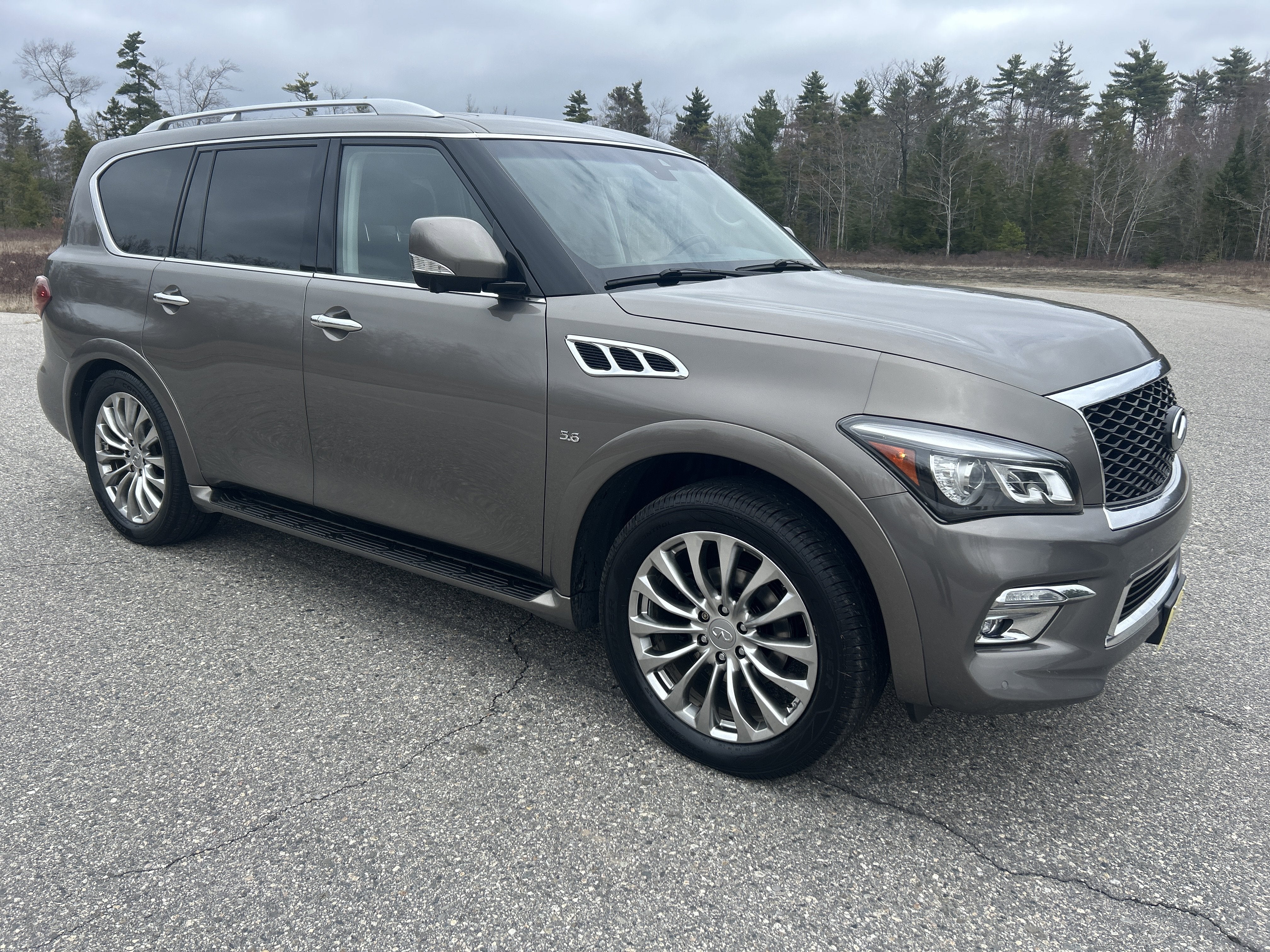 2017 INFINITI QX80 AWD