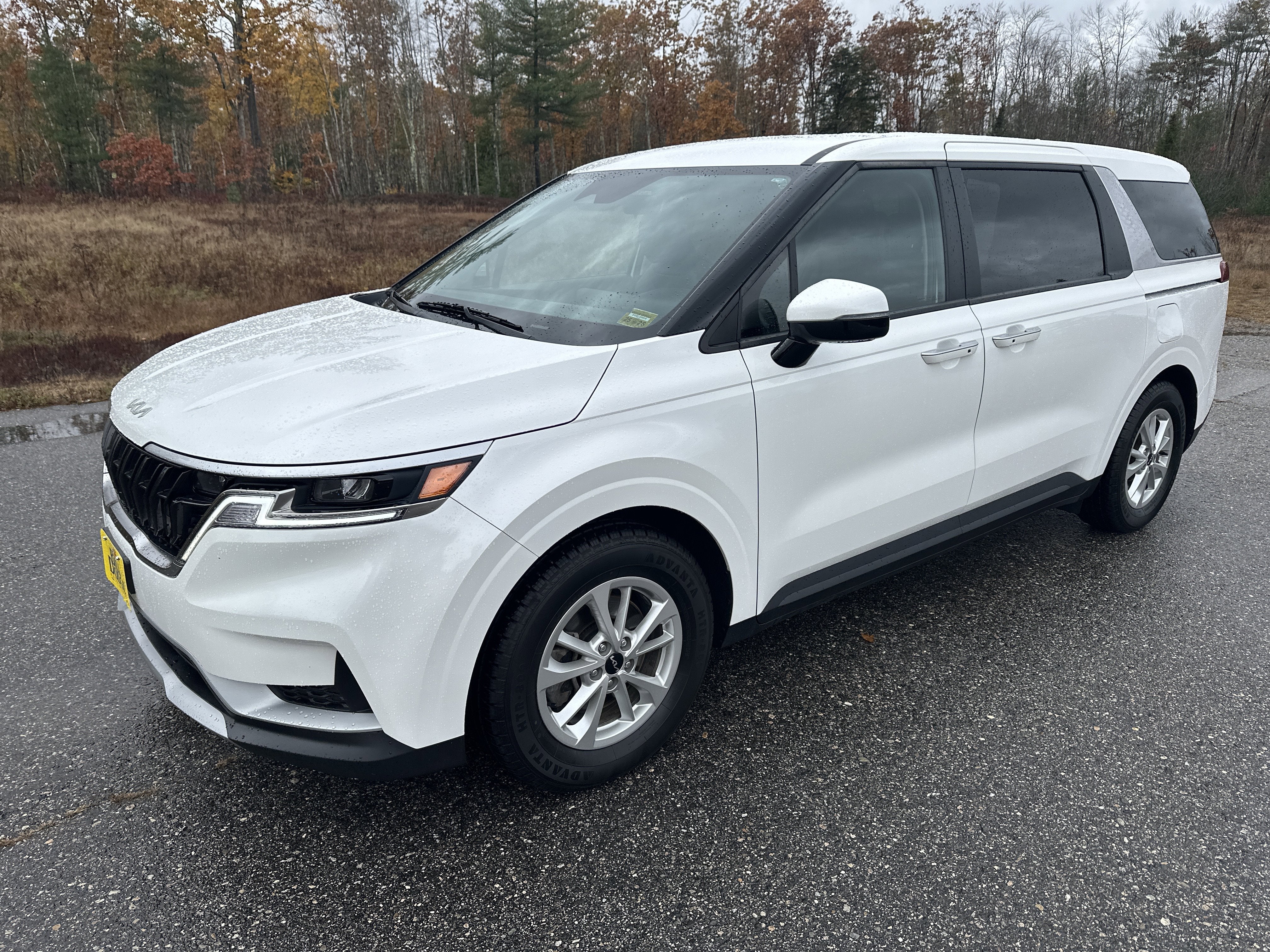 2023 Kia Carnival LX