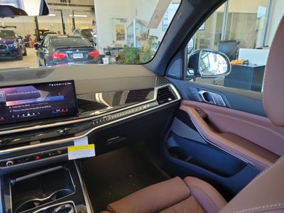 2027 BMW X7 xDrive40i