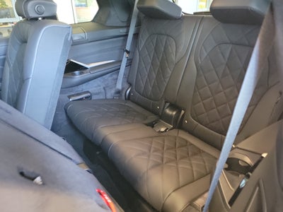 2027 BMW X7 xDrive40i