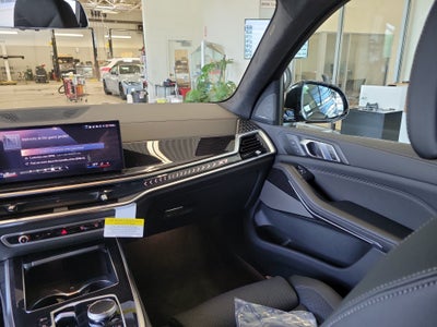 2027 BMW X7 xDrive40i
