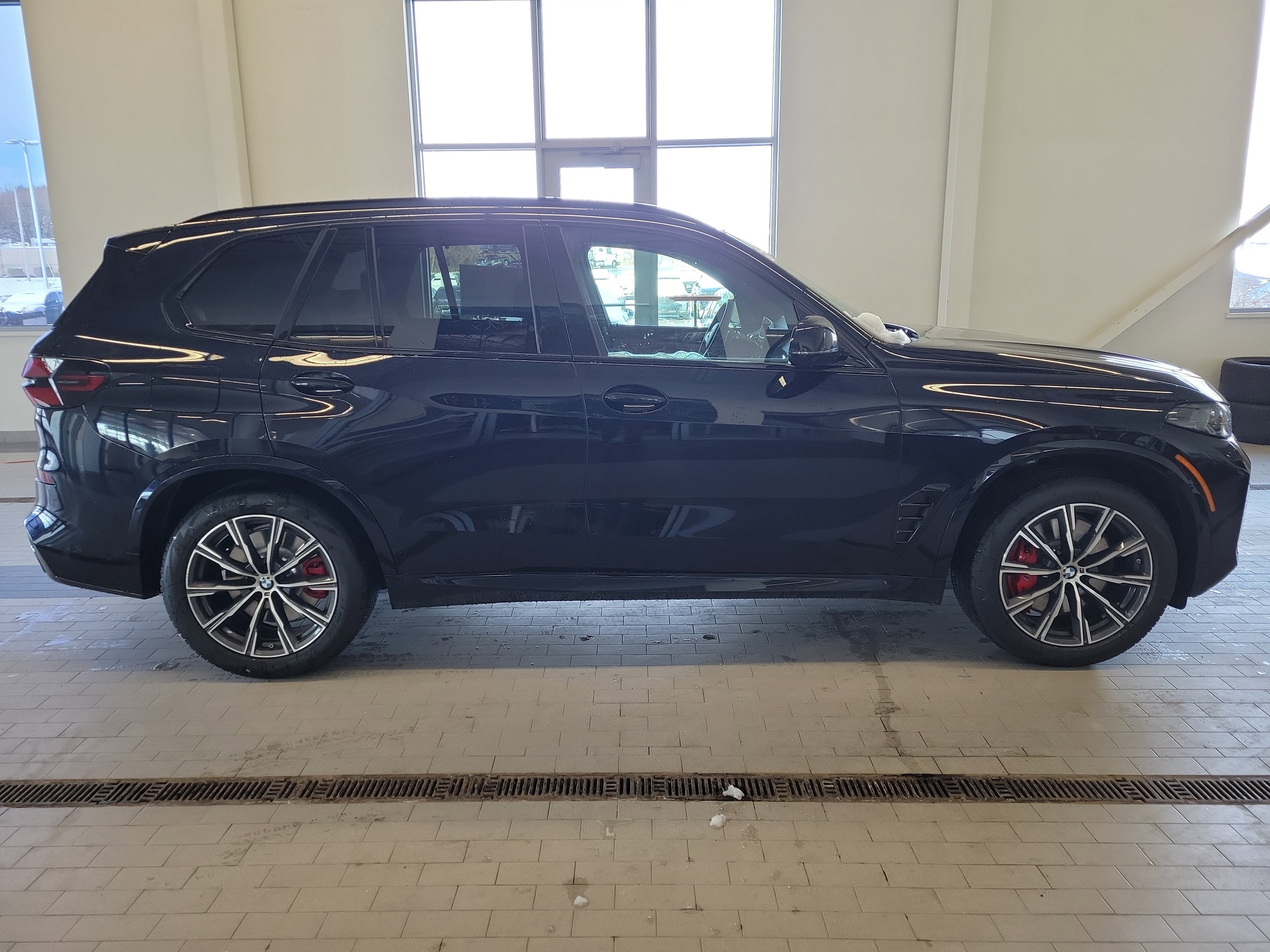 2026 BMW X5 M60i