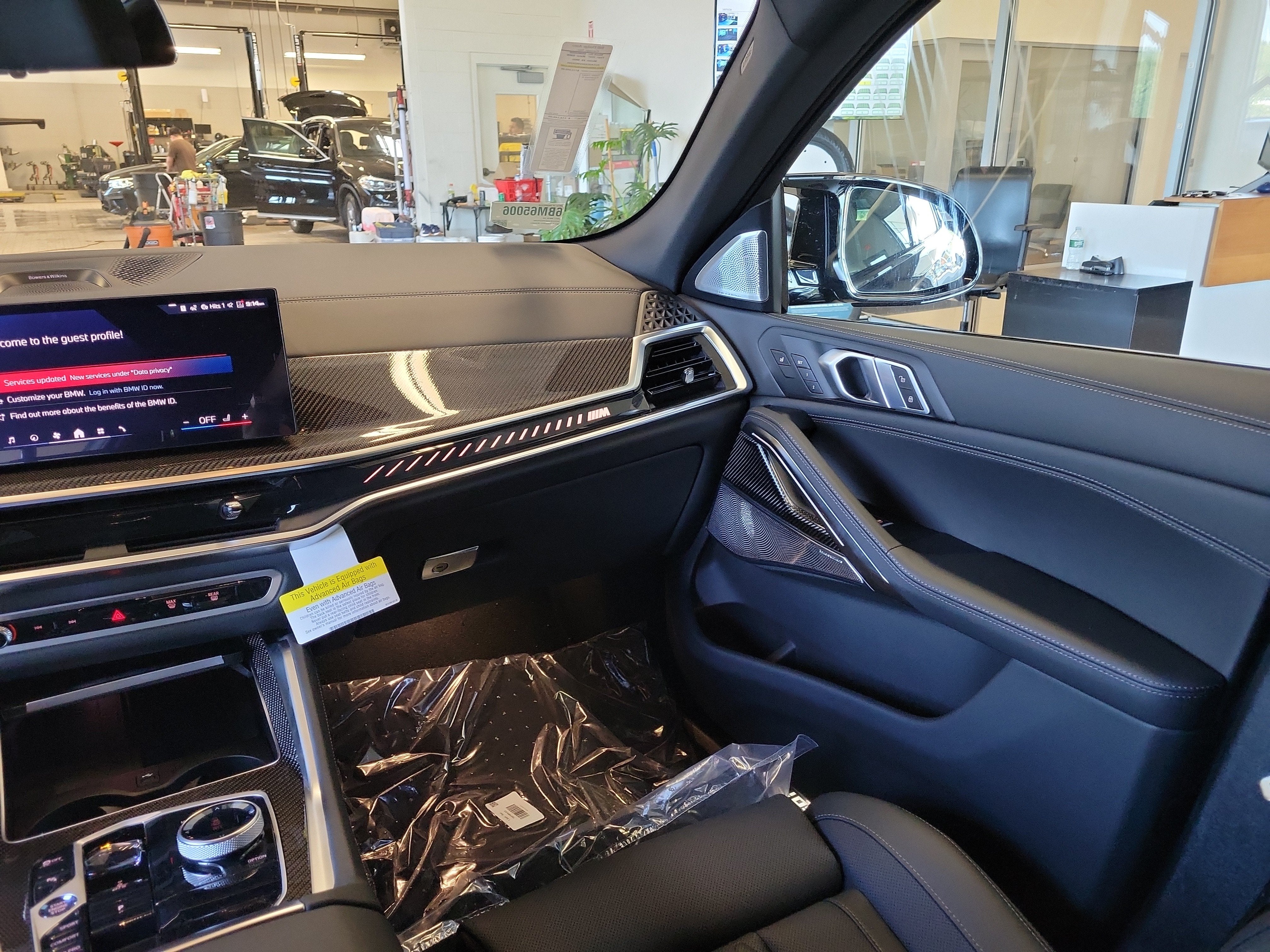2027 BMW X6 M60i