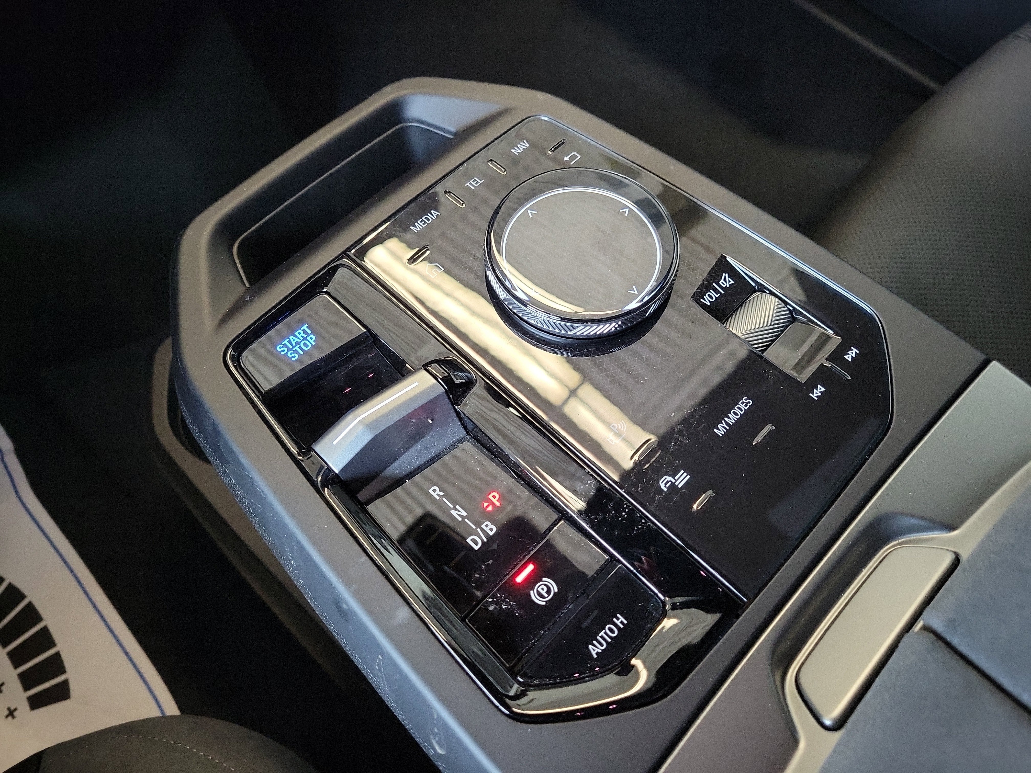 2026 BMW iX xDrive60