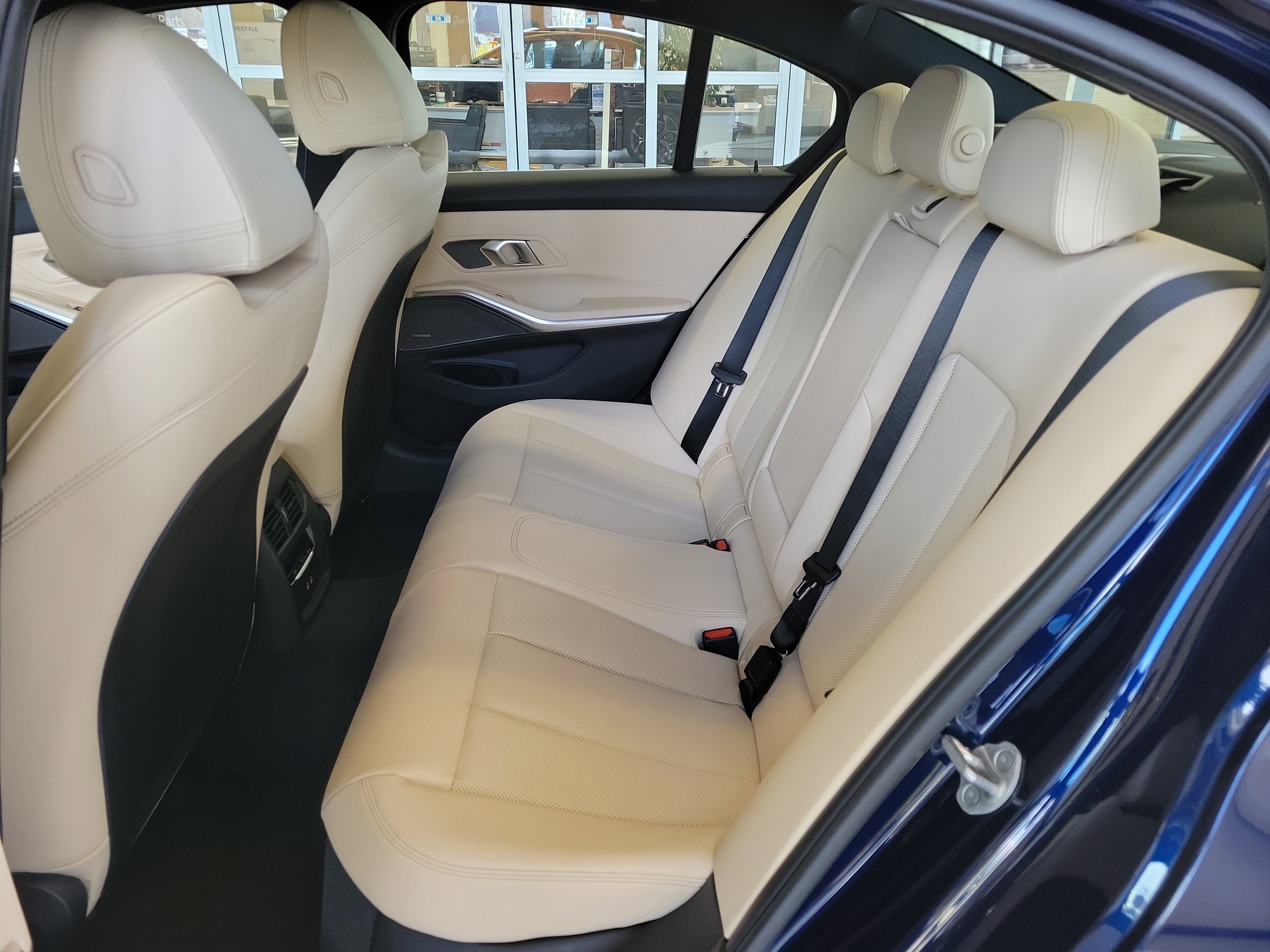 2026 BMW 3 Series 330i xDrive