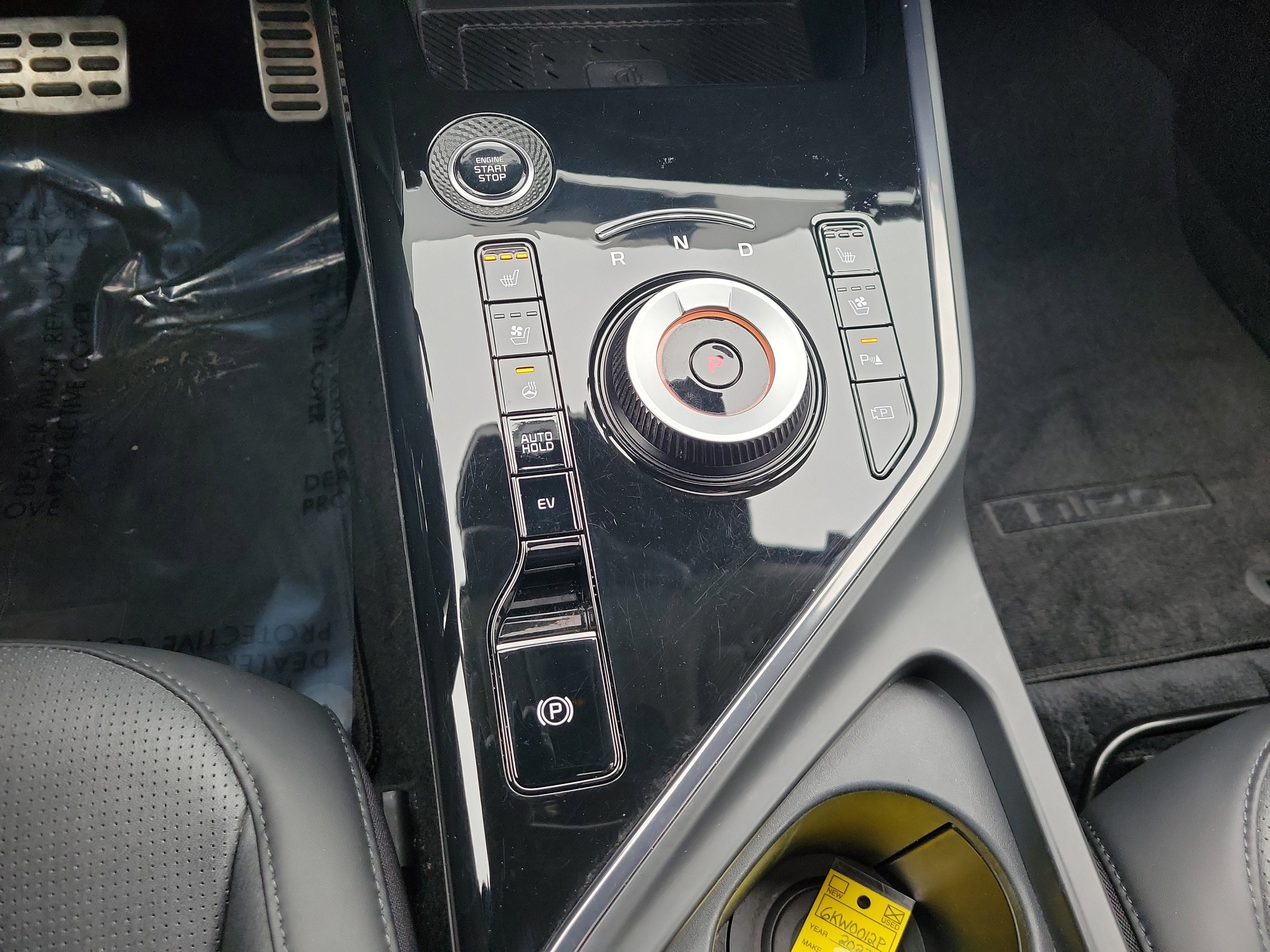 2023 Kia Niro Plug-In Hybrid SX Touring