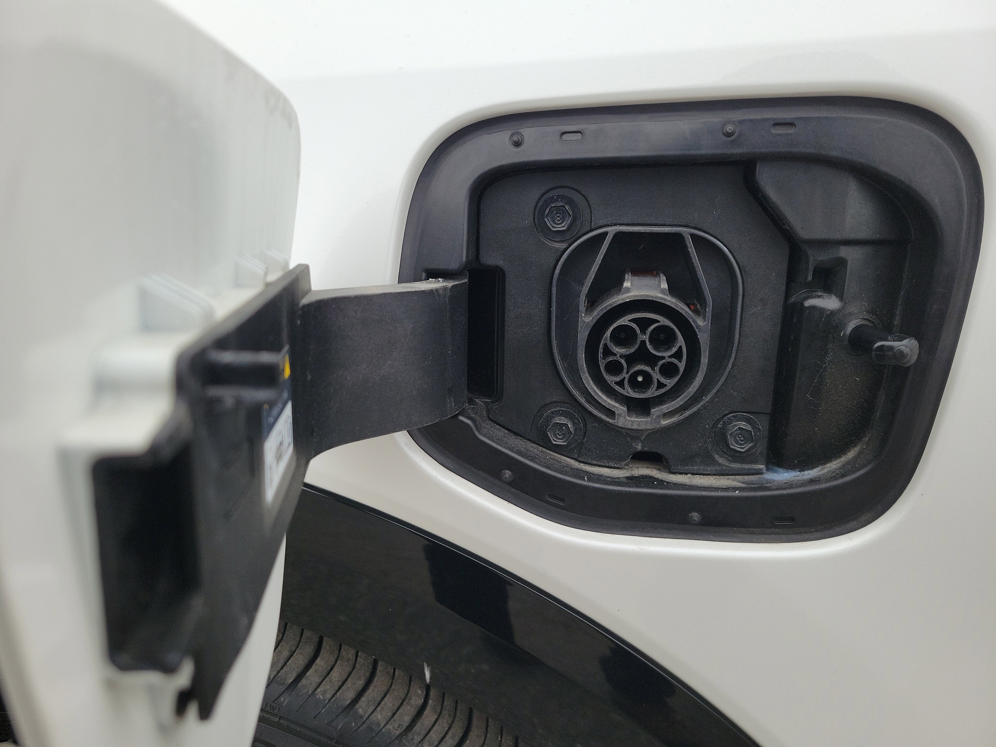 2023 Kia Niro Plug-In Hybrid SX Touring