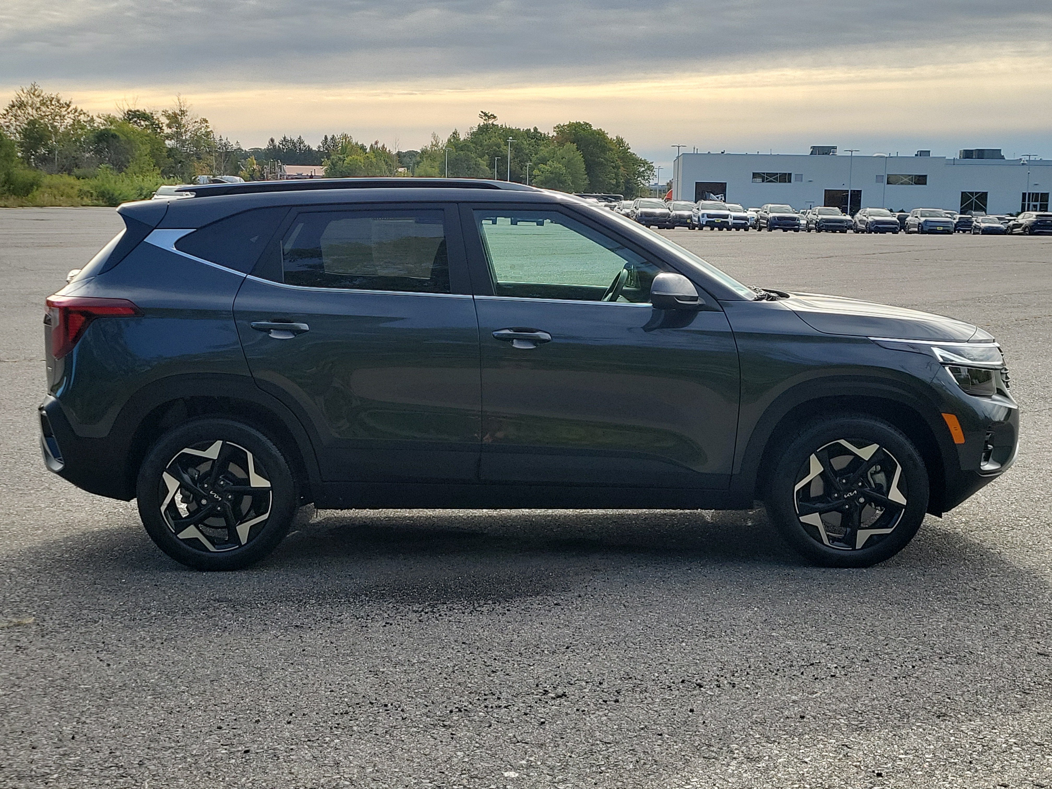 2025 Kia Seltos EX