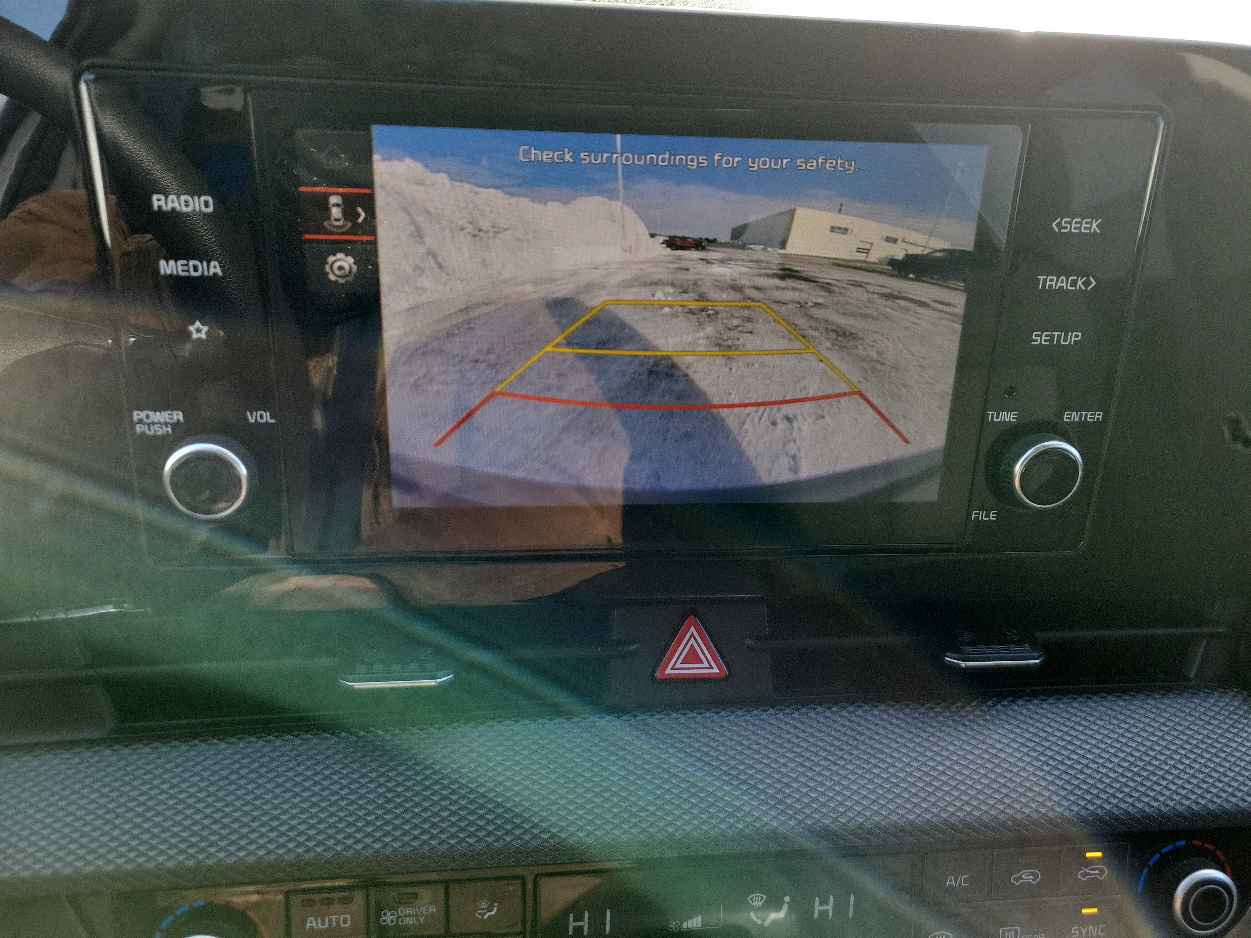 2023 Kia Sportage Hybrid LX