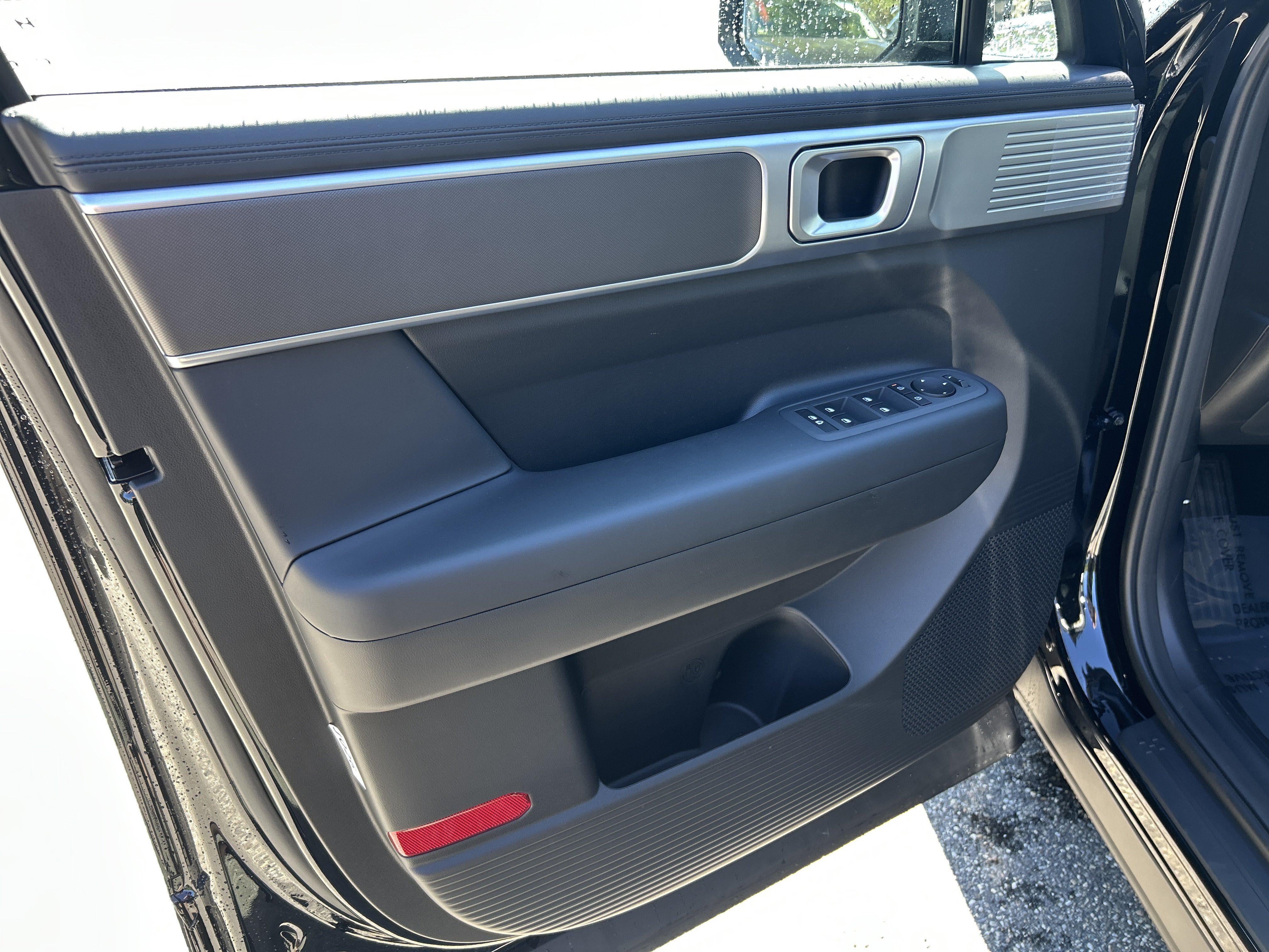 2027 Hyundai Santa Fe SE