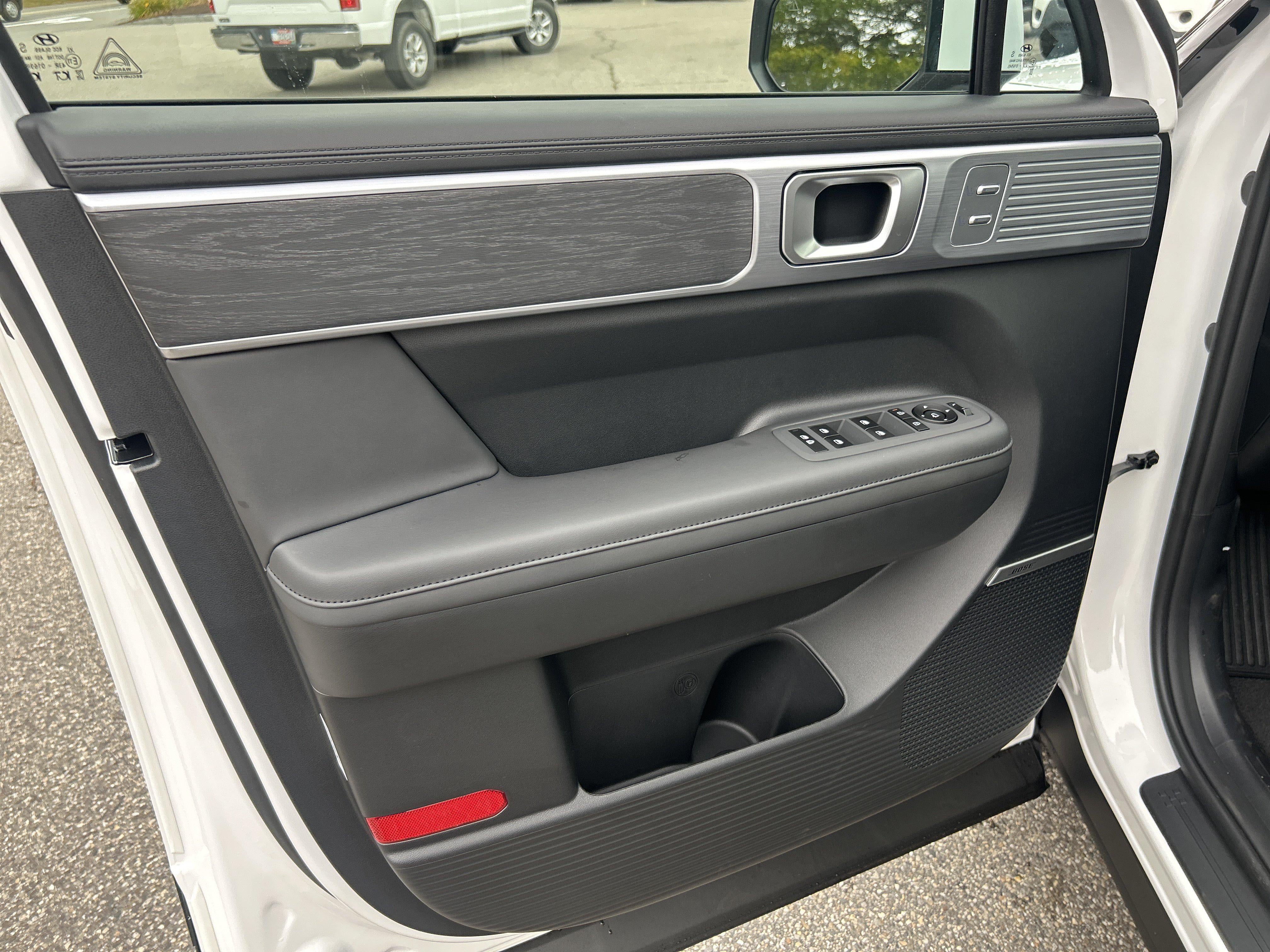 2027 Hyundai Santa Fe Hybrid Limited 6P