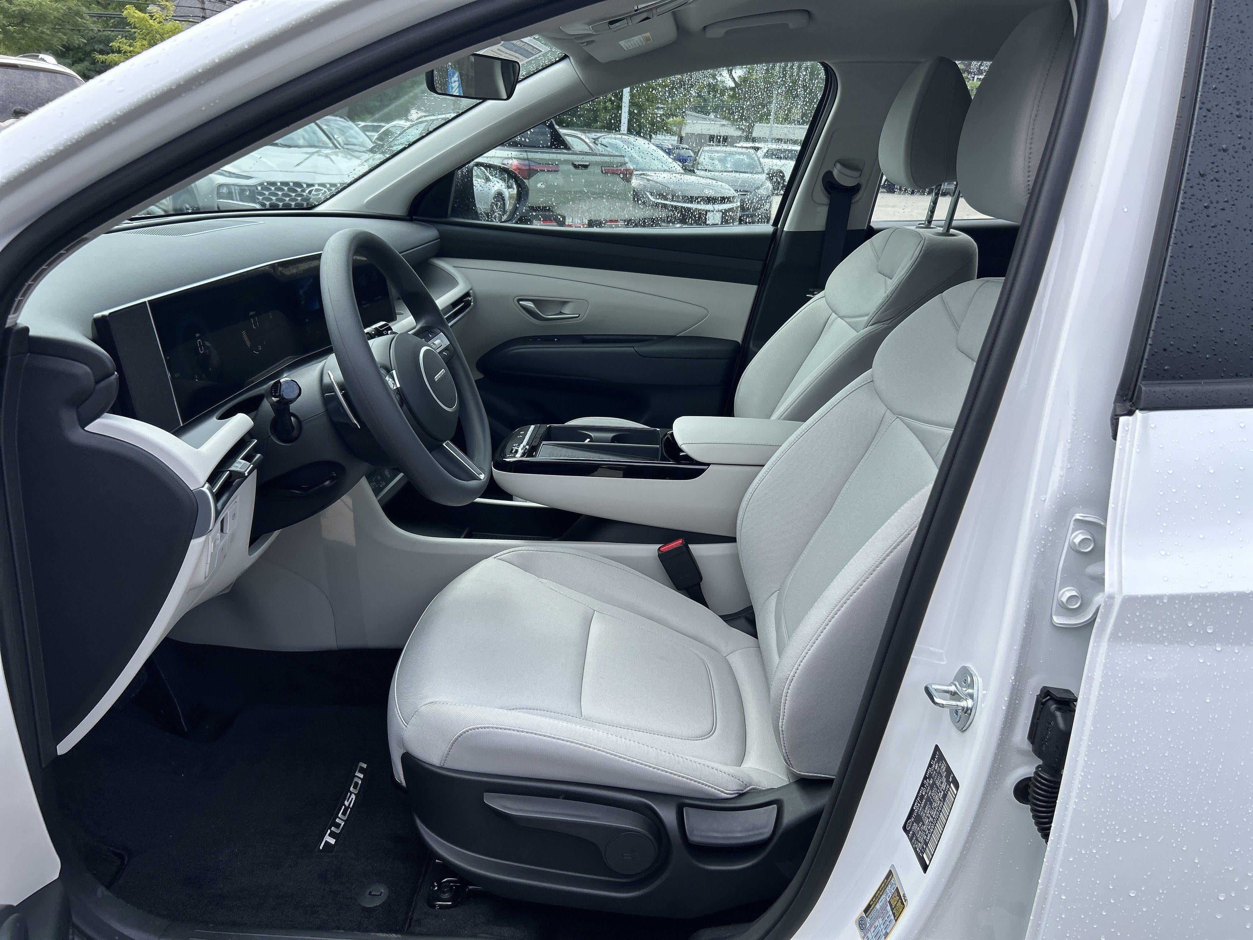 2026 Hyundai Tucson Hybrid Blue SE