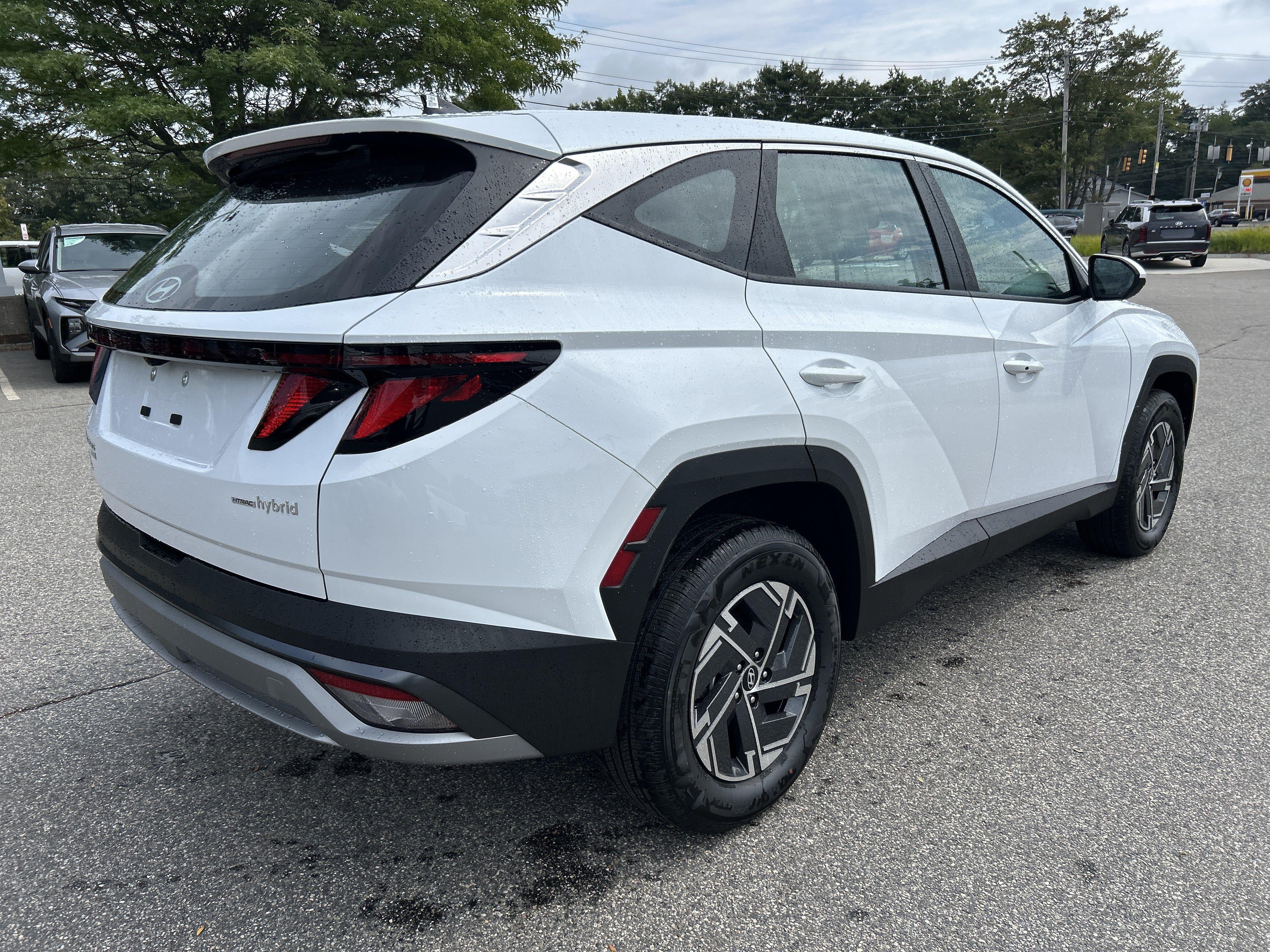 2026 Hyundai Tucson Hybrid Blue SE
