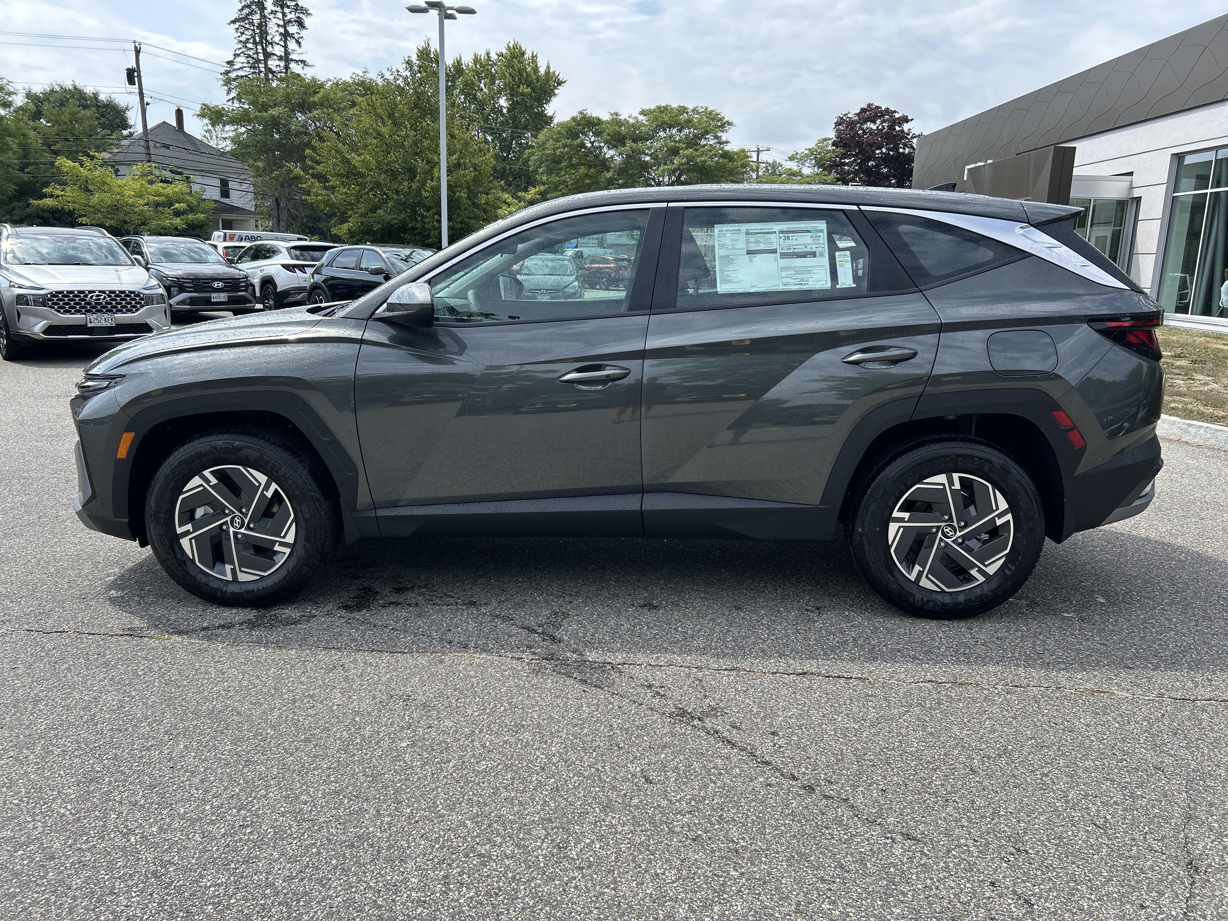 2026 Hyundai Tucson Hybrid Blue SE