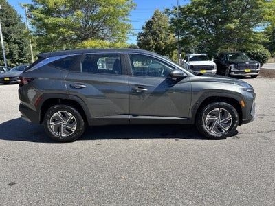 2026 Hyundai Tucson Hybrid Blue SE
