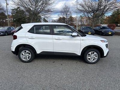 2026 Hyundai Venue SE