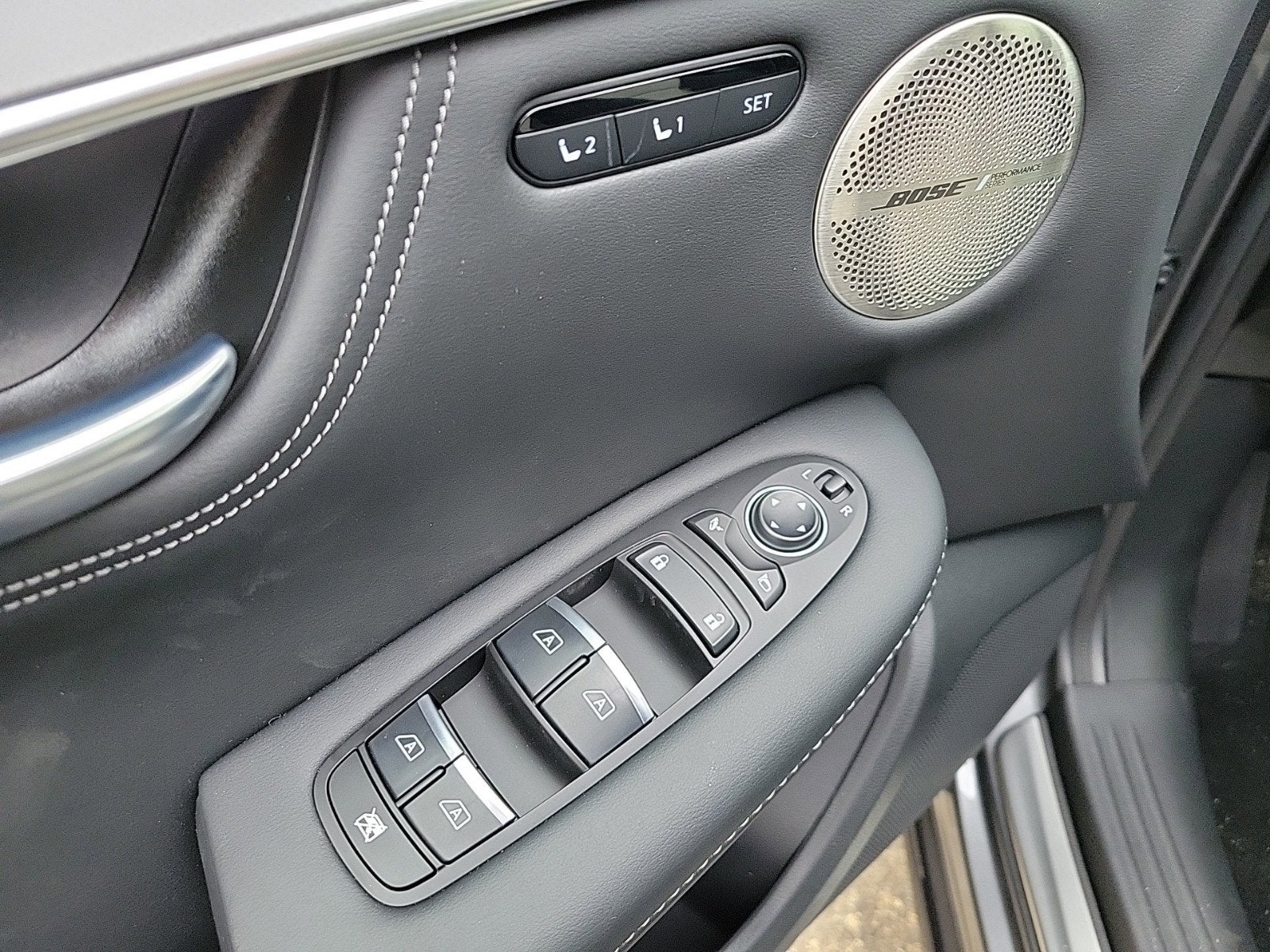 2025 INFINITI QX55 Essential AWD