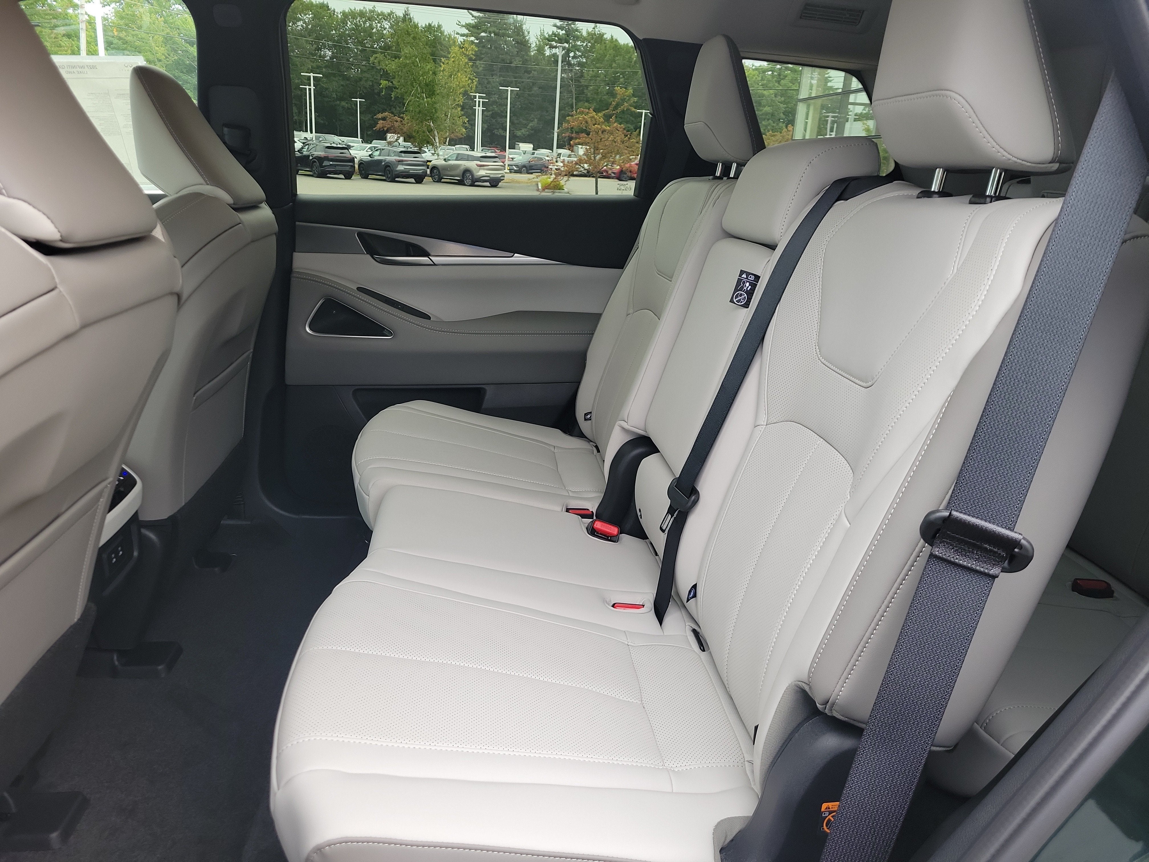 2027 INFINITI QX60 Luxe AWD