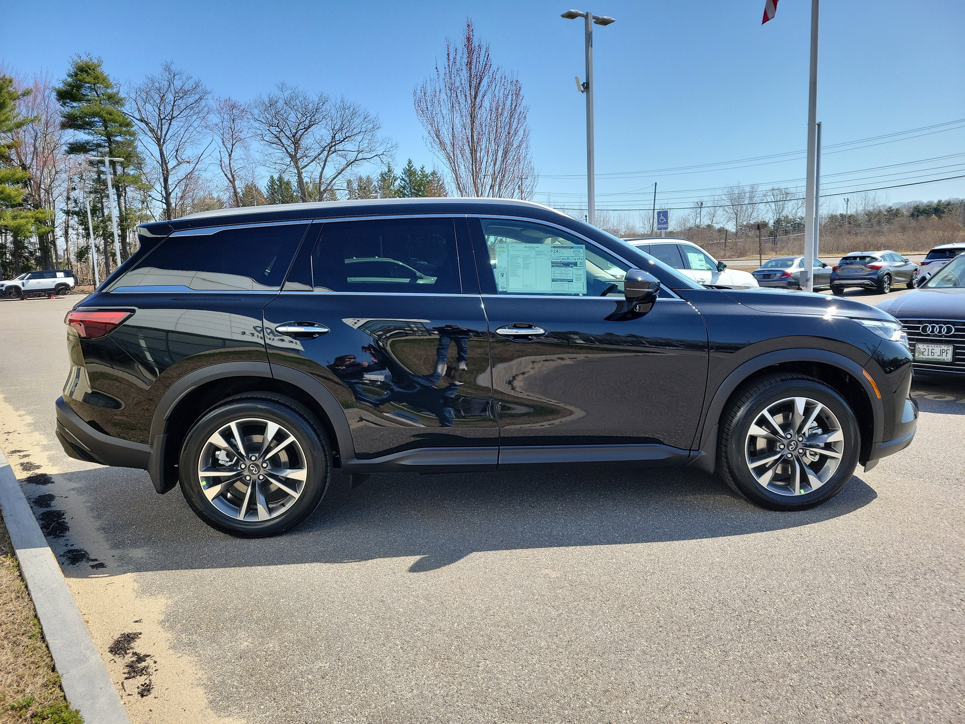 2025 INFINITI QX60 Luxe AWD
