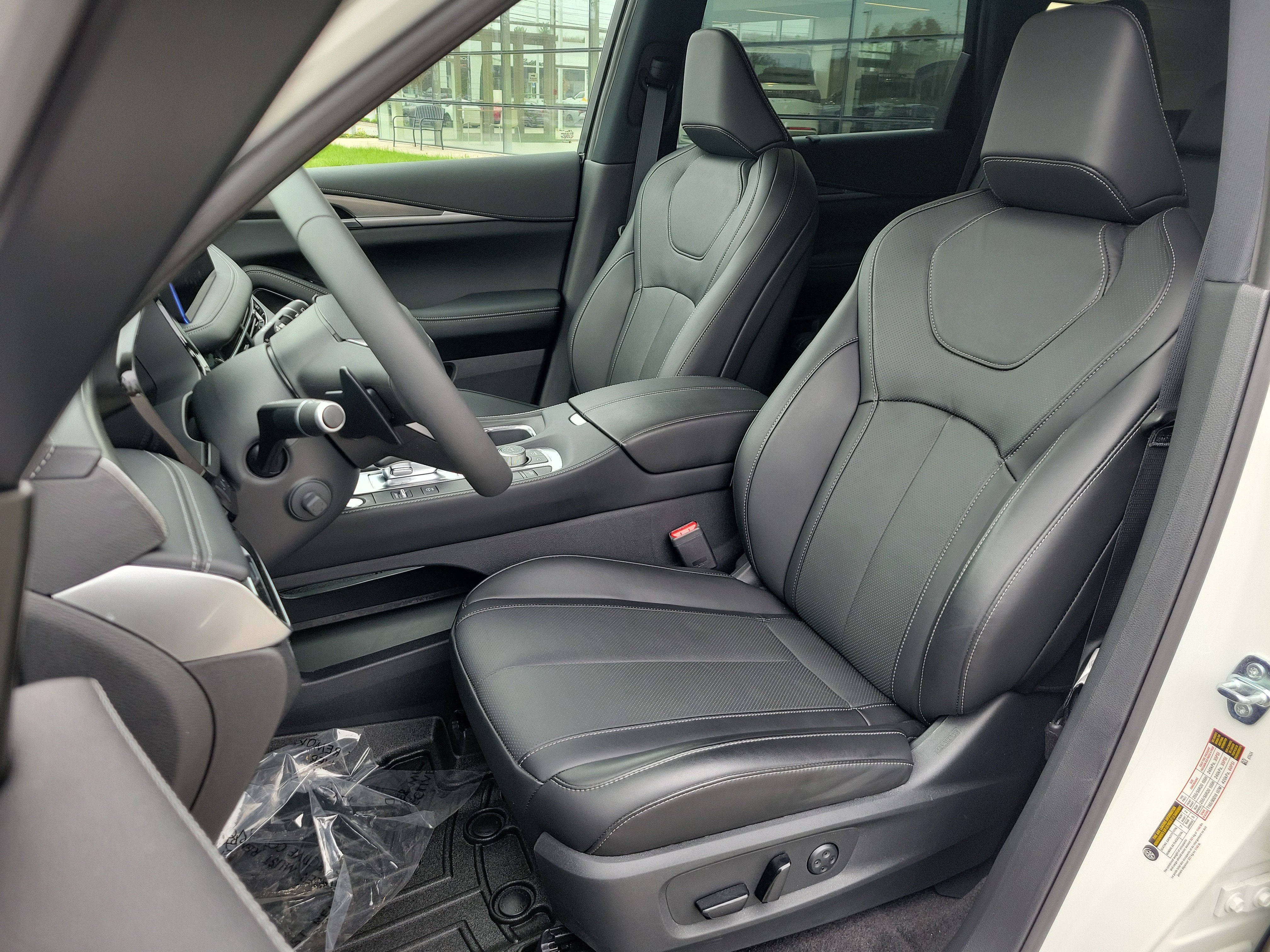 2025 INFINITI QX60 Luxe AWD
