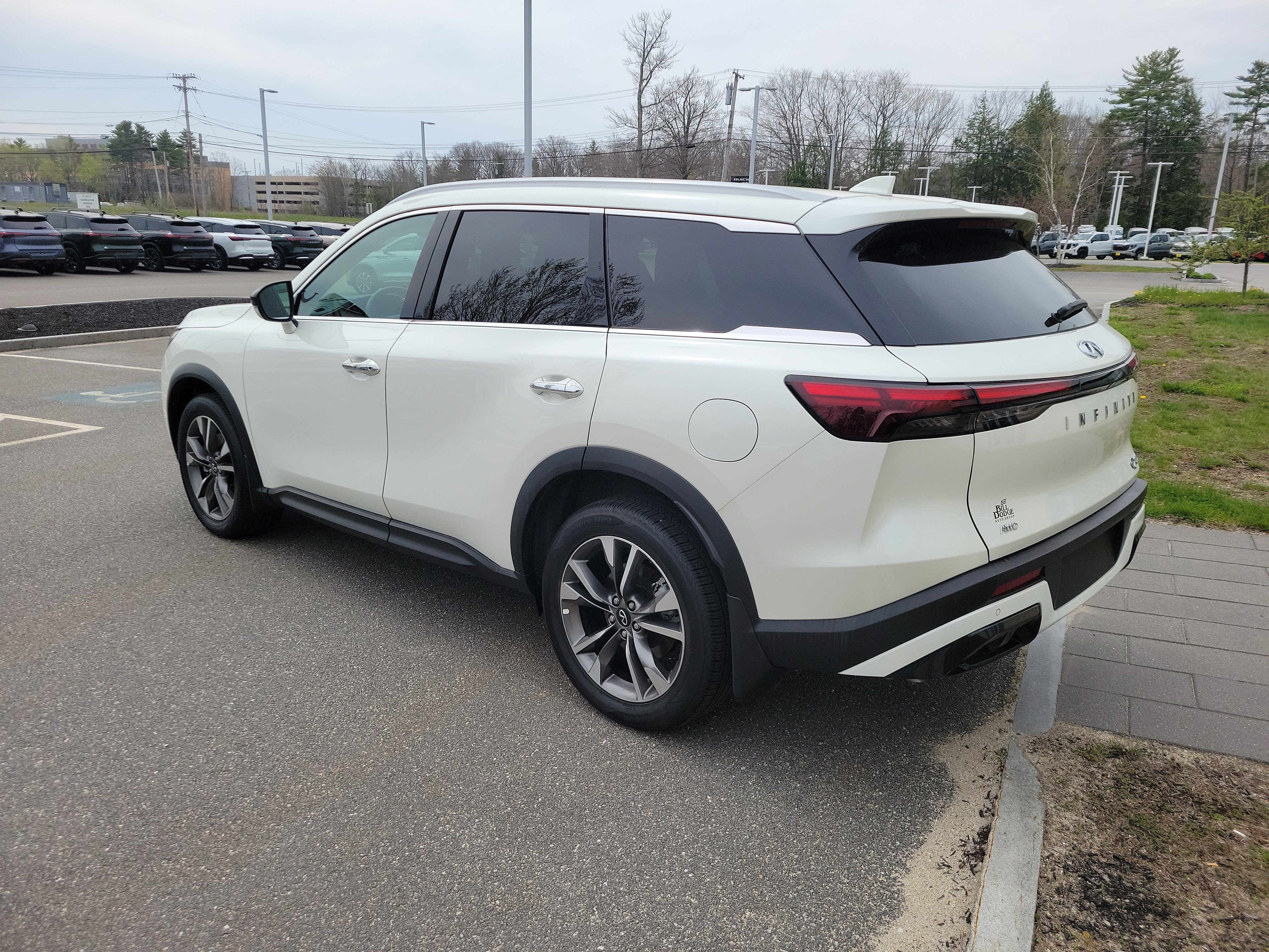2025 INFINITI QX60 Luxe AWD