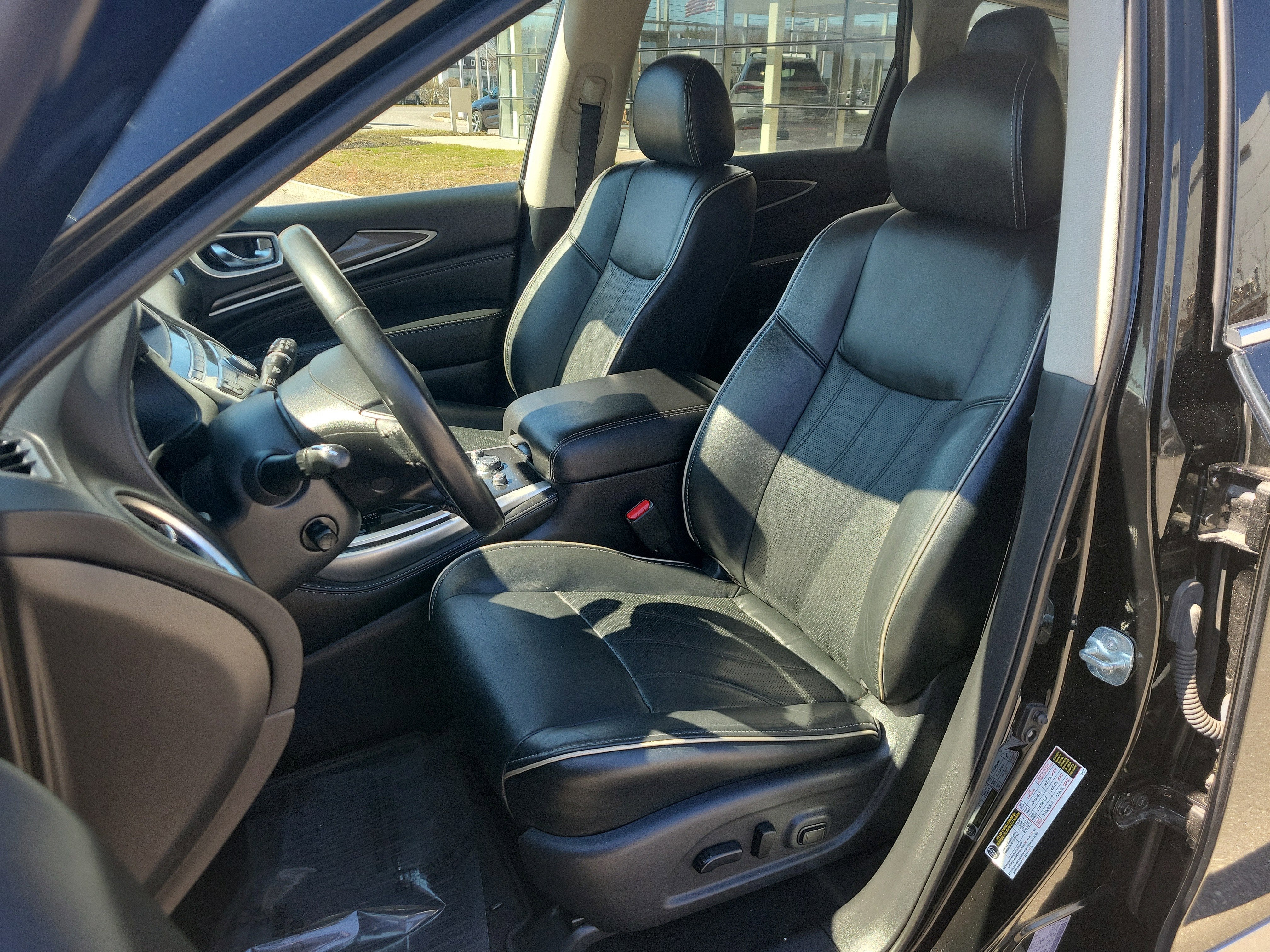 2019 INFINITI QX60 LUXE