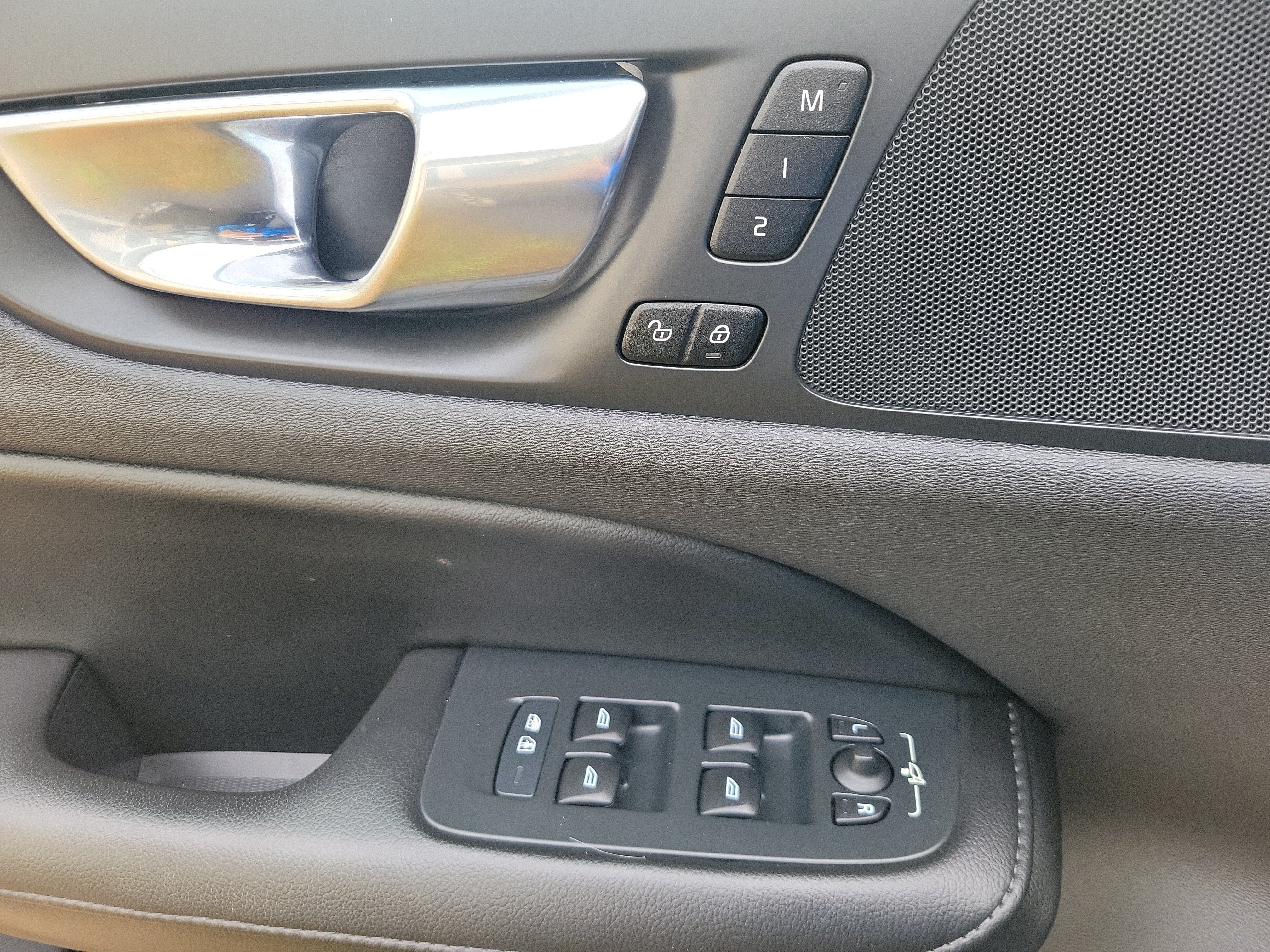 2021 Volvo S60 Momentum