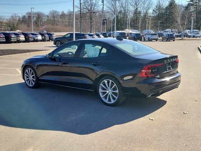 2021 Volvo S60 Momentum