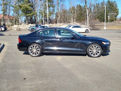 2021 Volvo S60 Momentum