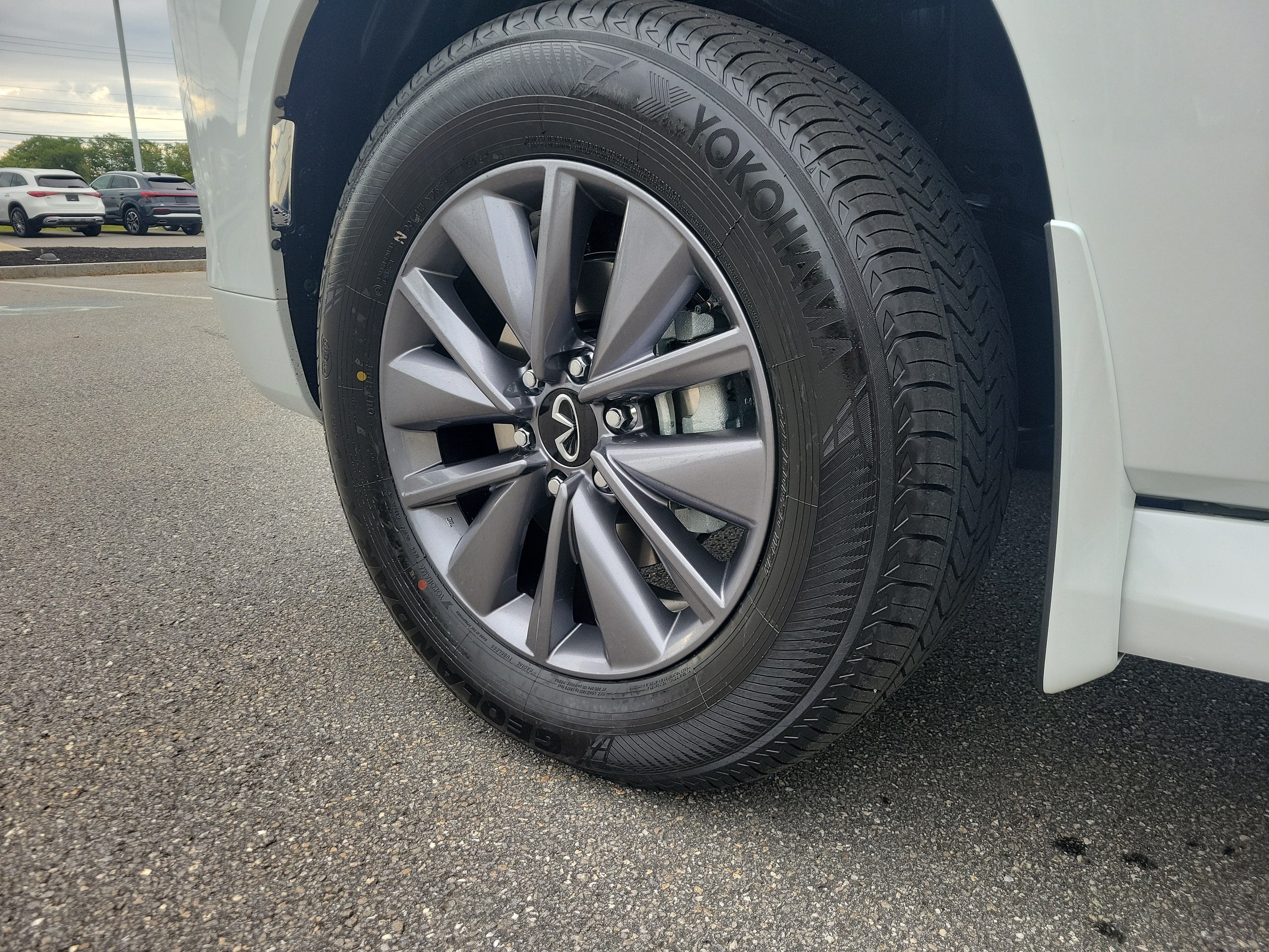 2027 INFINITI QX80 Pure 4WD