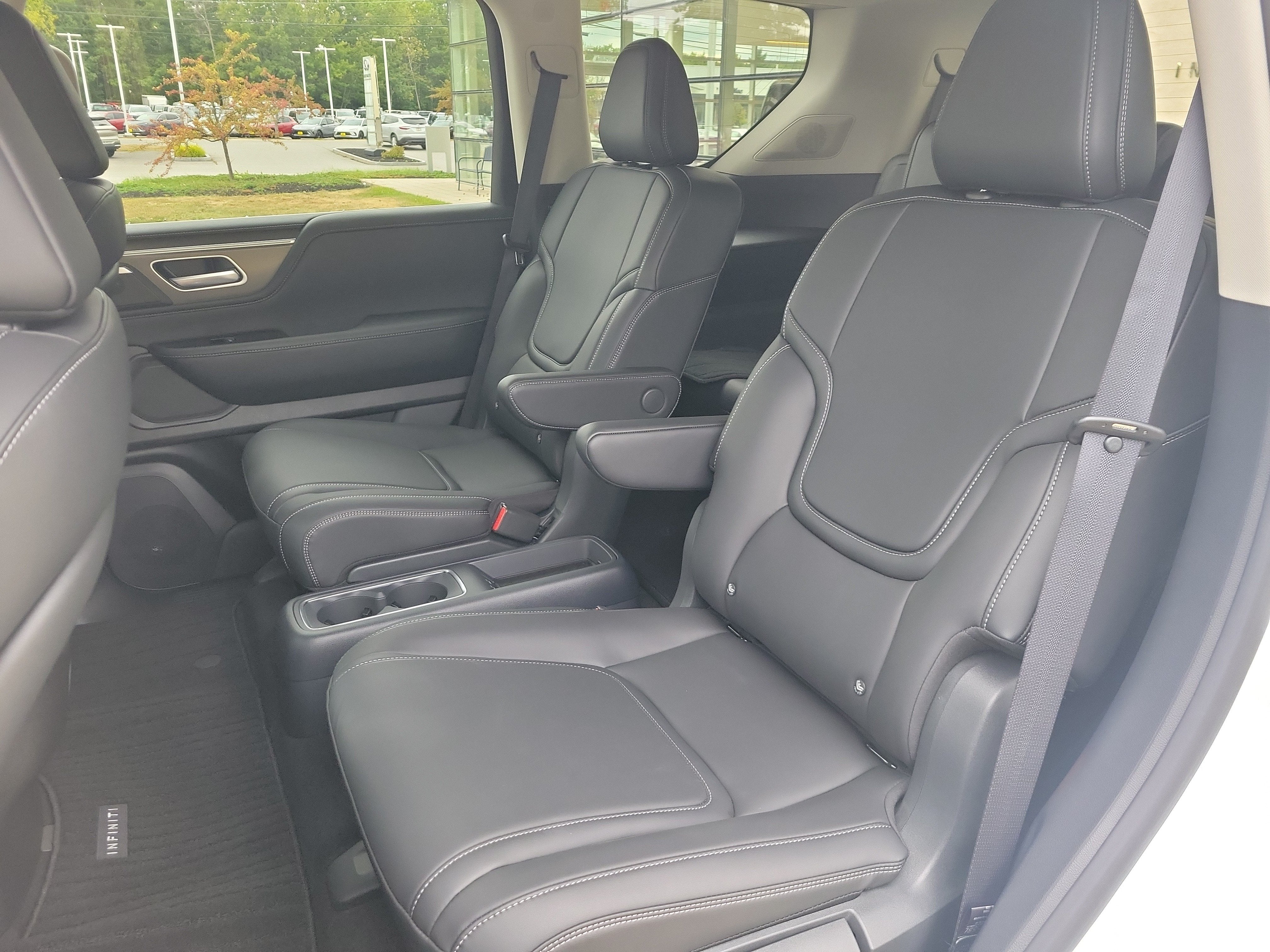 2027 INFINITI QX80 Pure 4WD