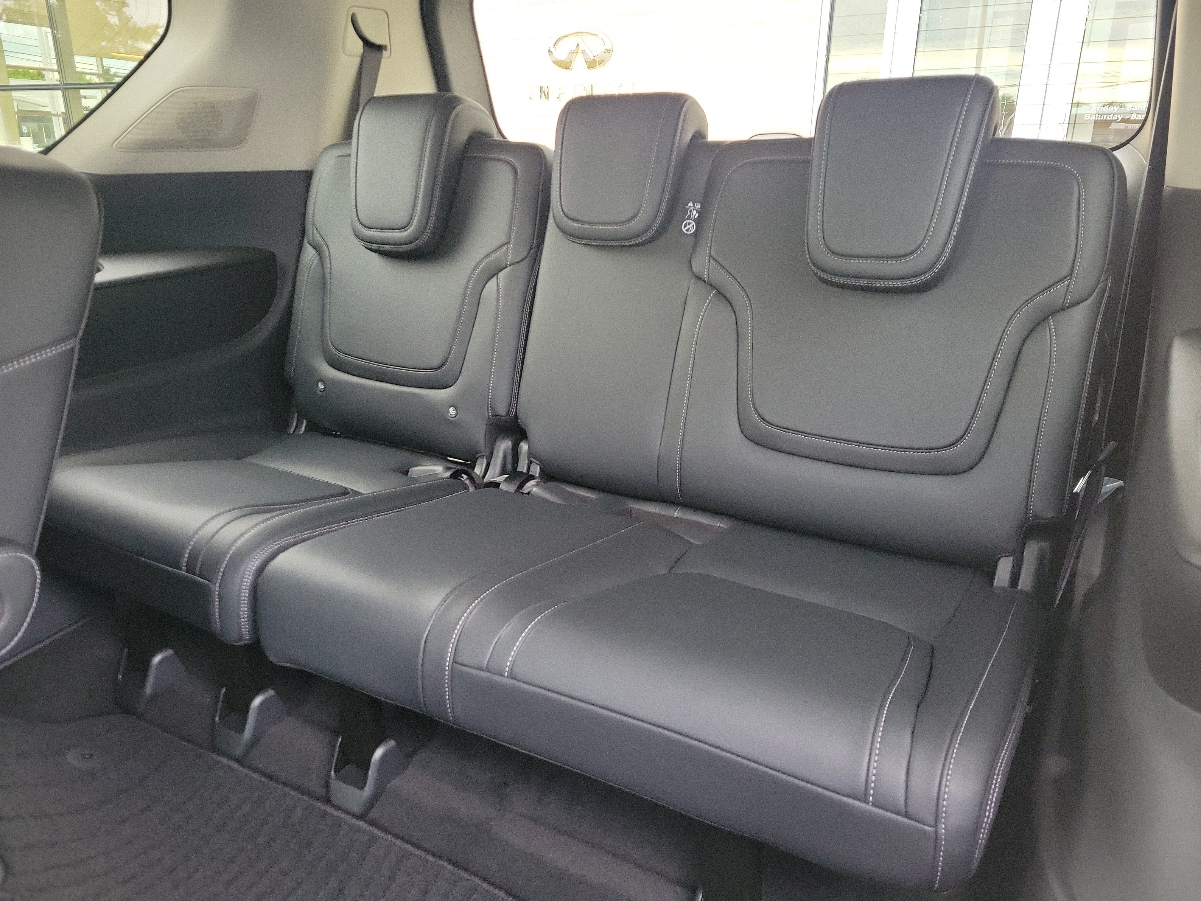 2027 INFINITI QX80 Pure 4WD