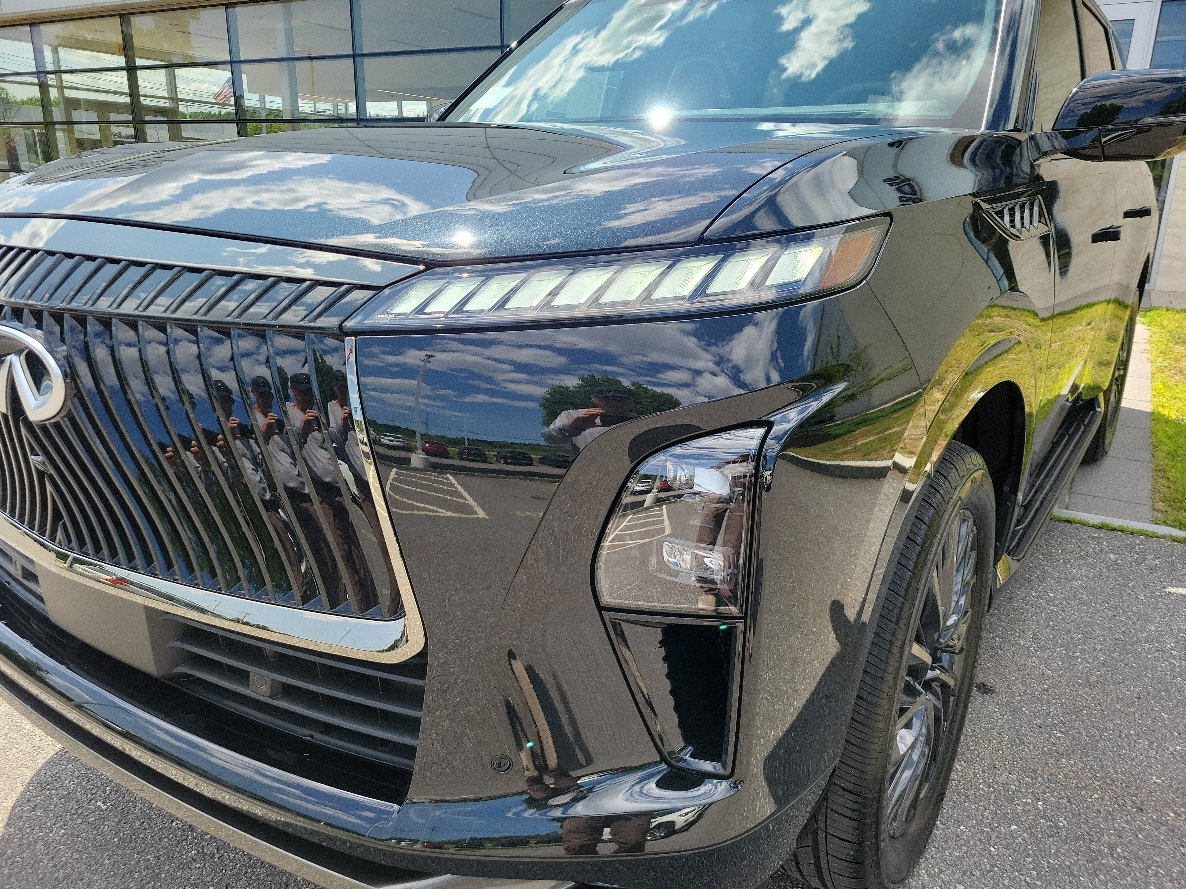 2027 INFINITI QX80 Autograph 4WD