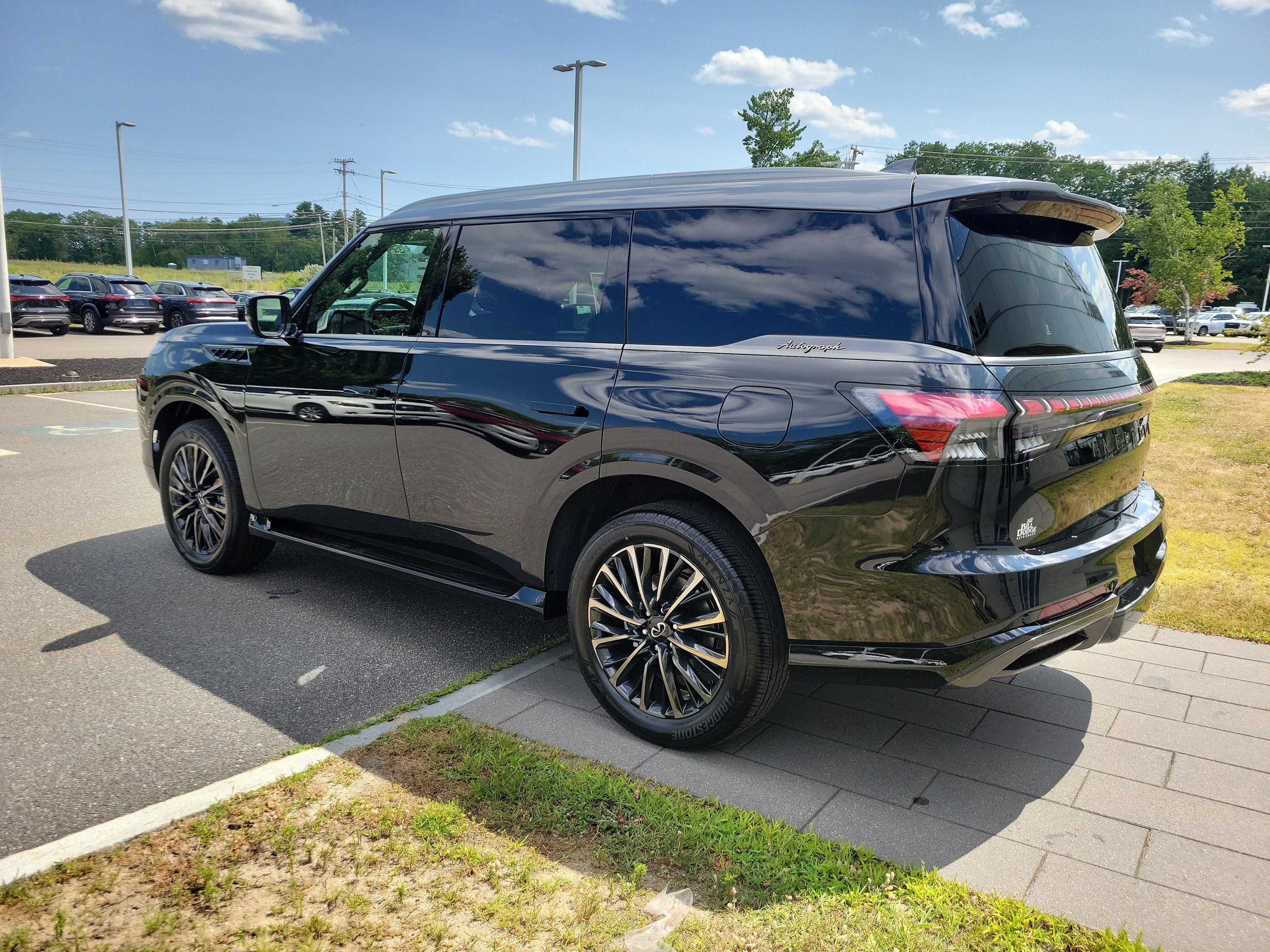 2027 INFINITI QX80 Autograph 4WD