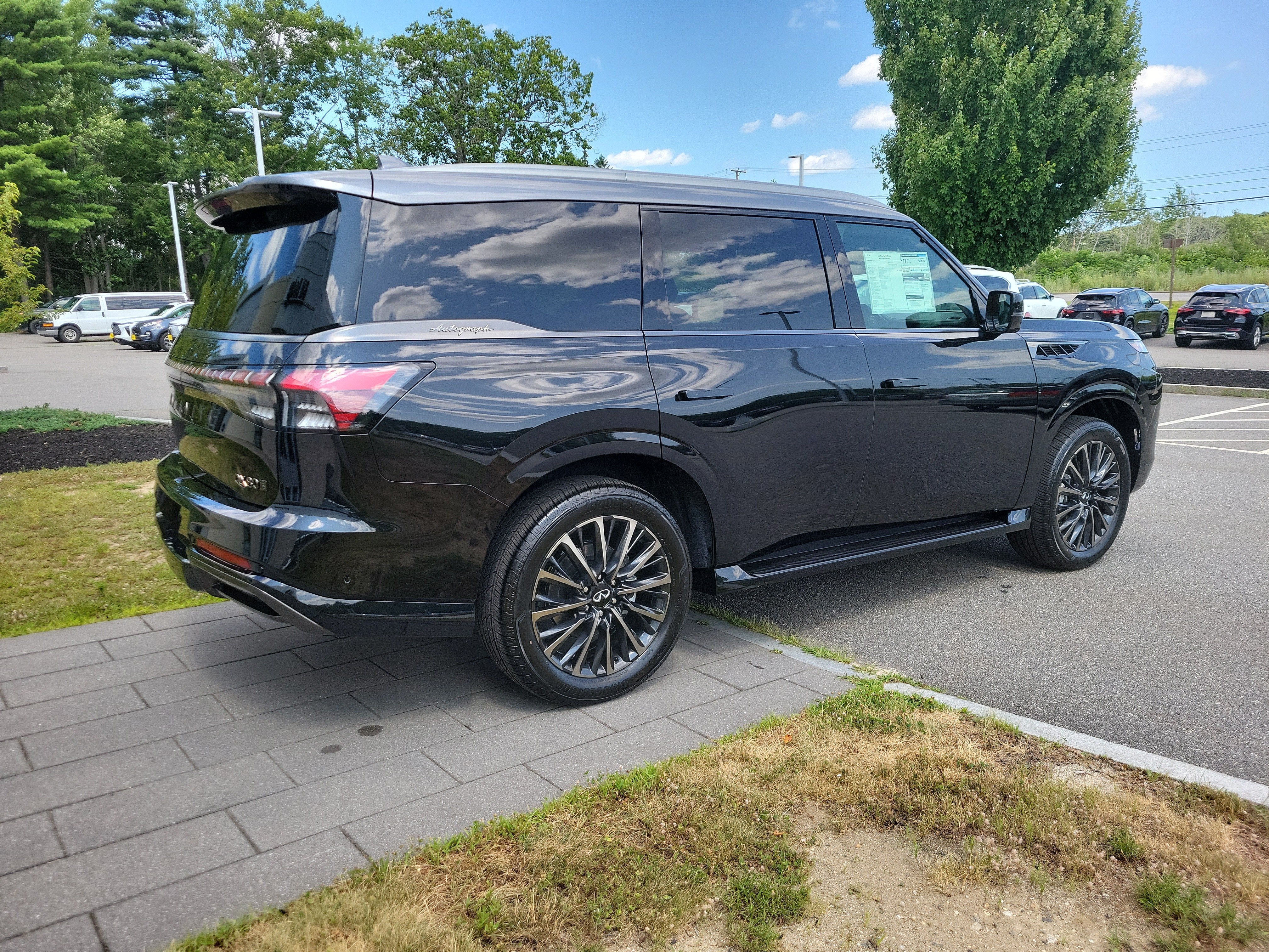2027 INFINITI QX80 Autograph 4WD