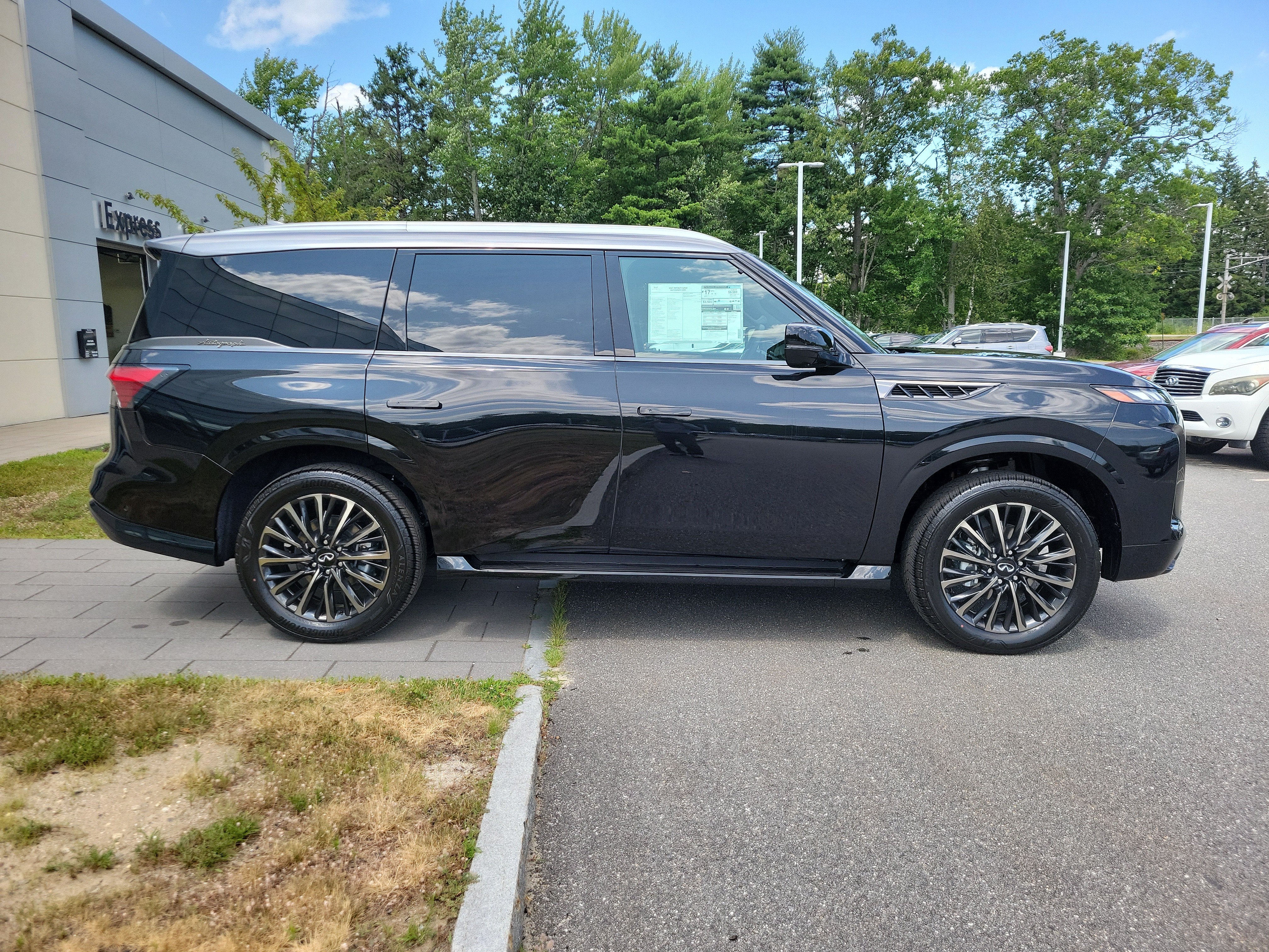 2027 INFINITI QX80 Autograph 4WD