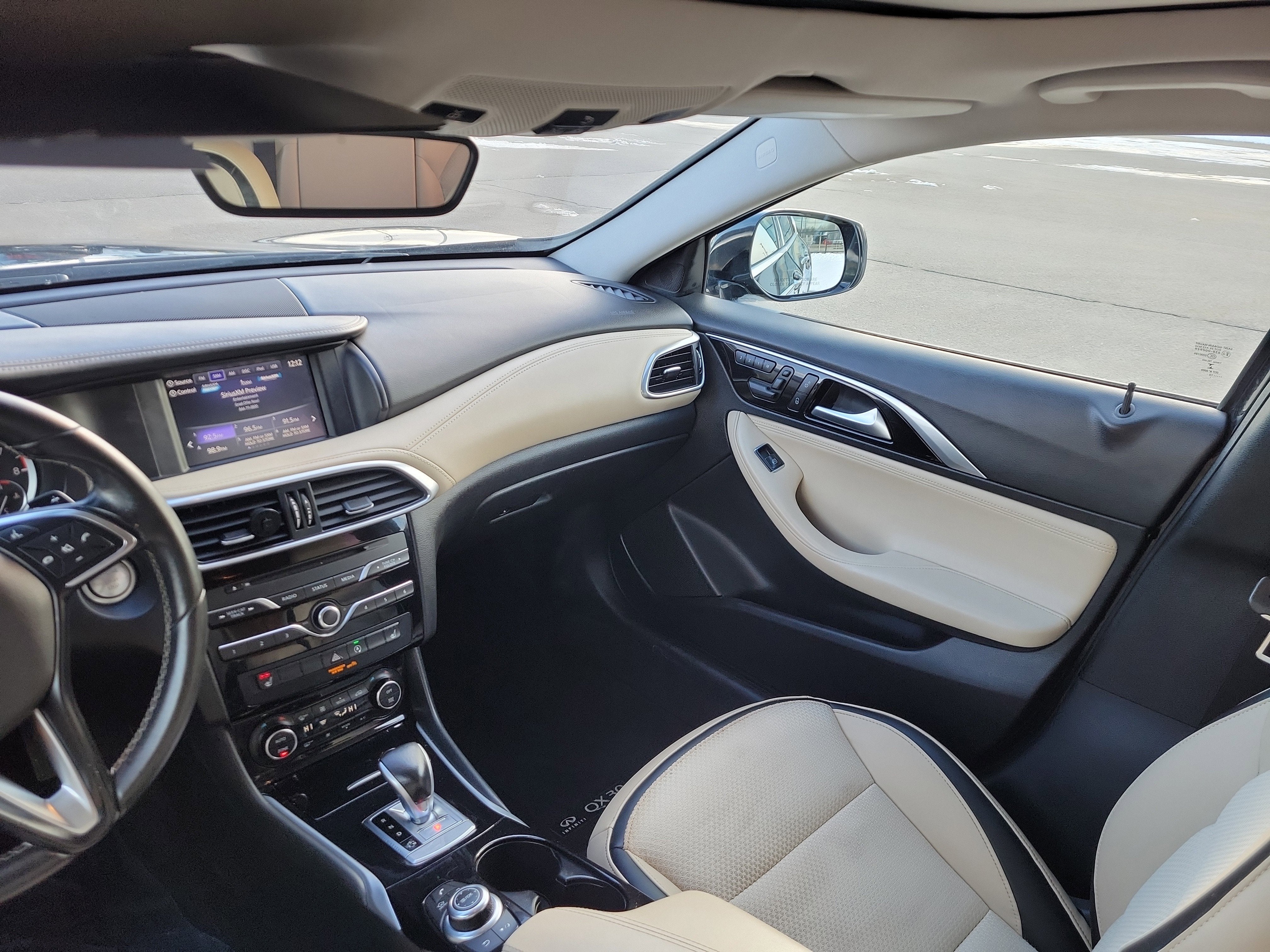 2019 INFINITI QX30 LUXE AWD