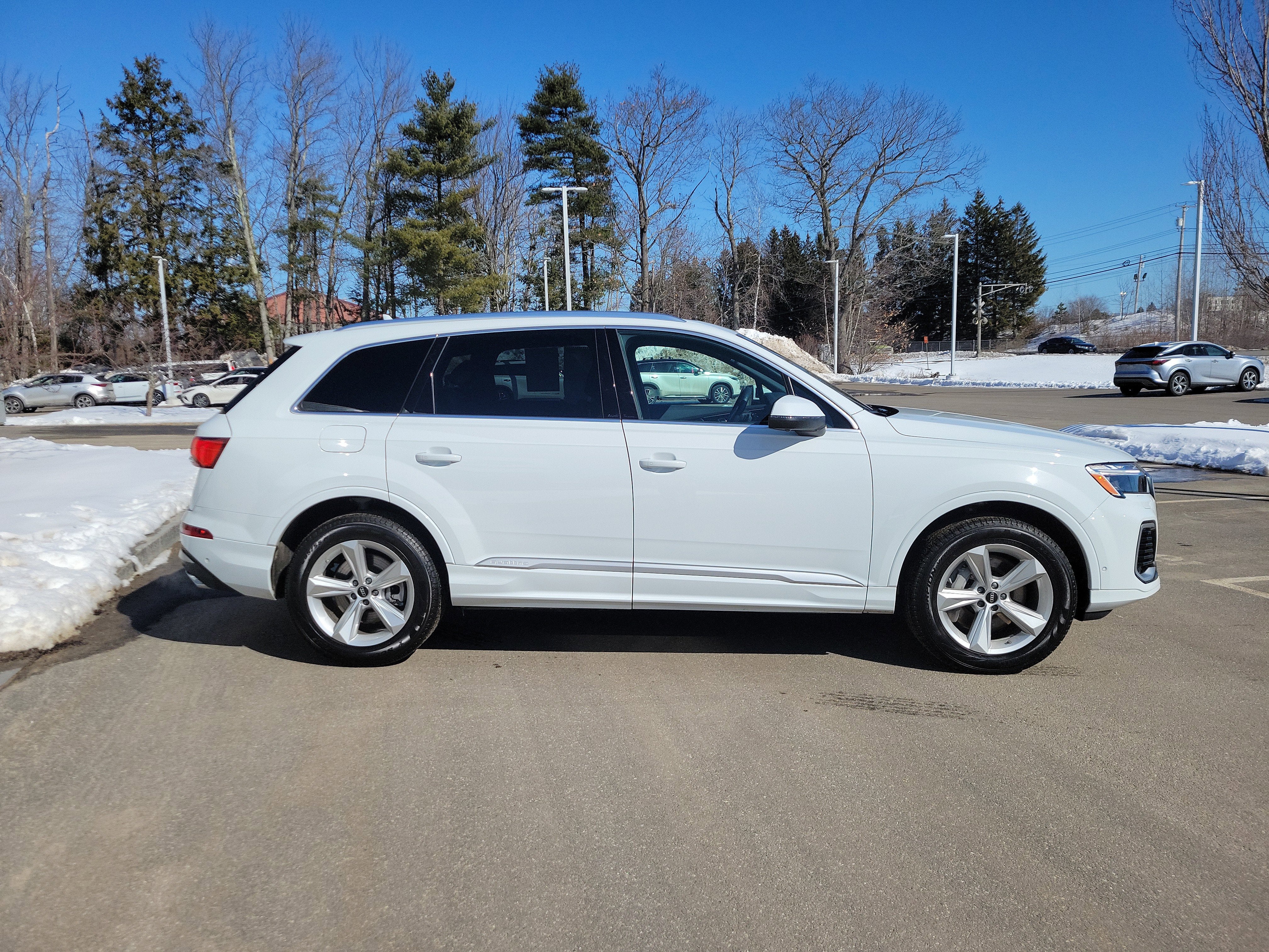 2025 Audi Q7 Premium
