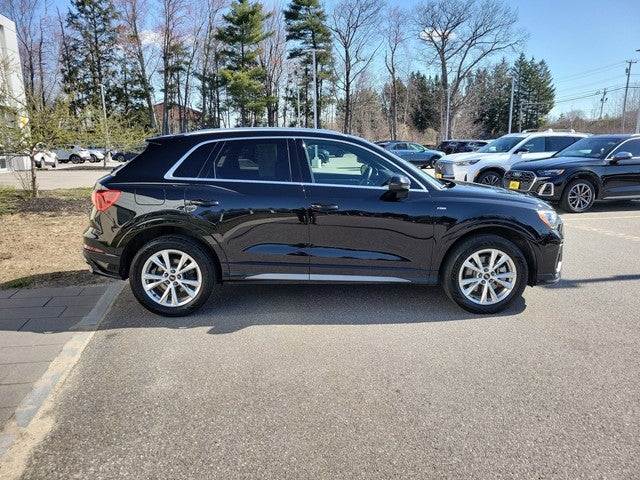 2022 Audi Q3 S line Premium