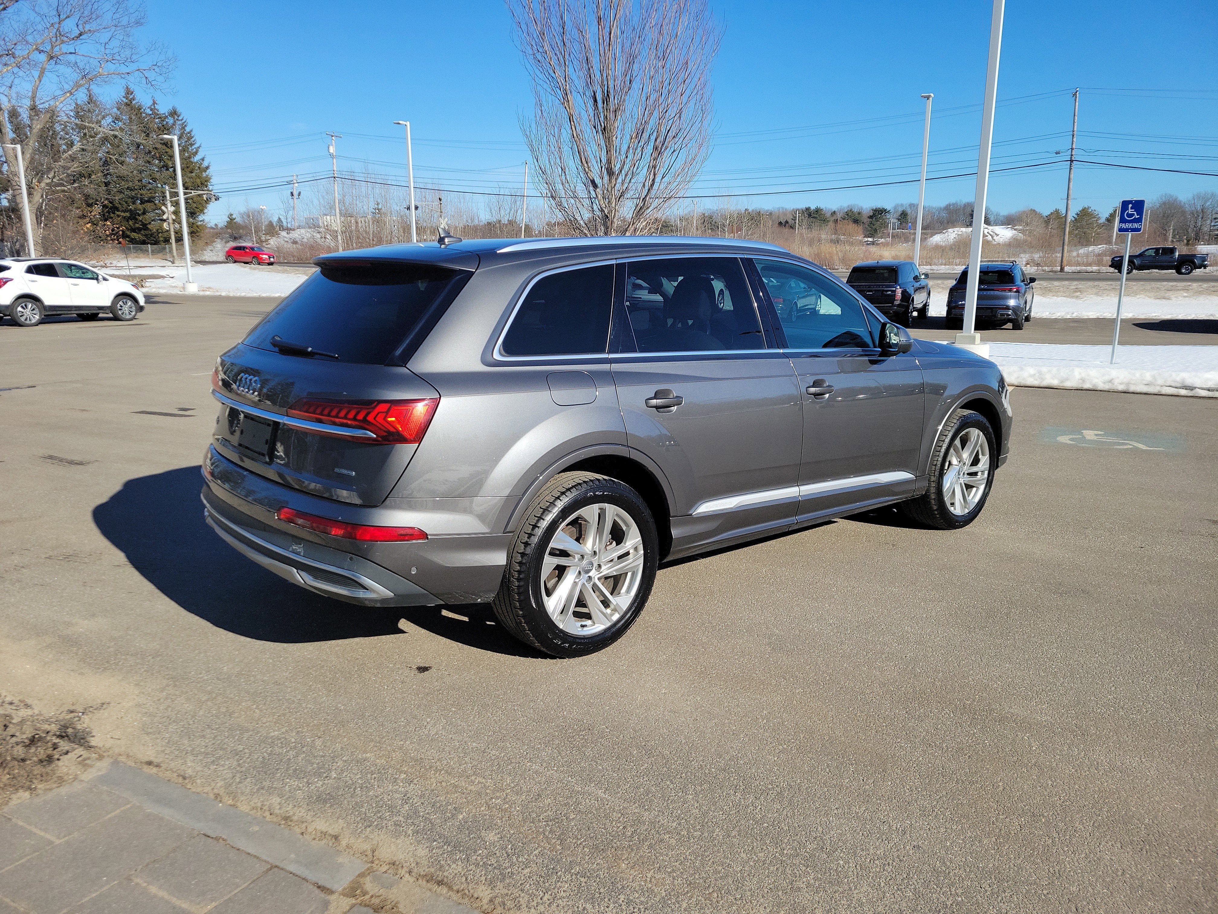 2020 Audi Q7 Premium Plus