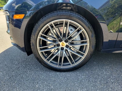 2021 Porsche Macan Turbo