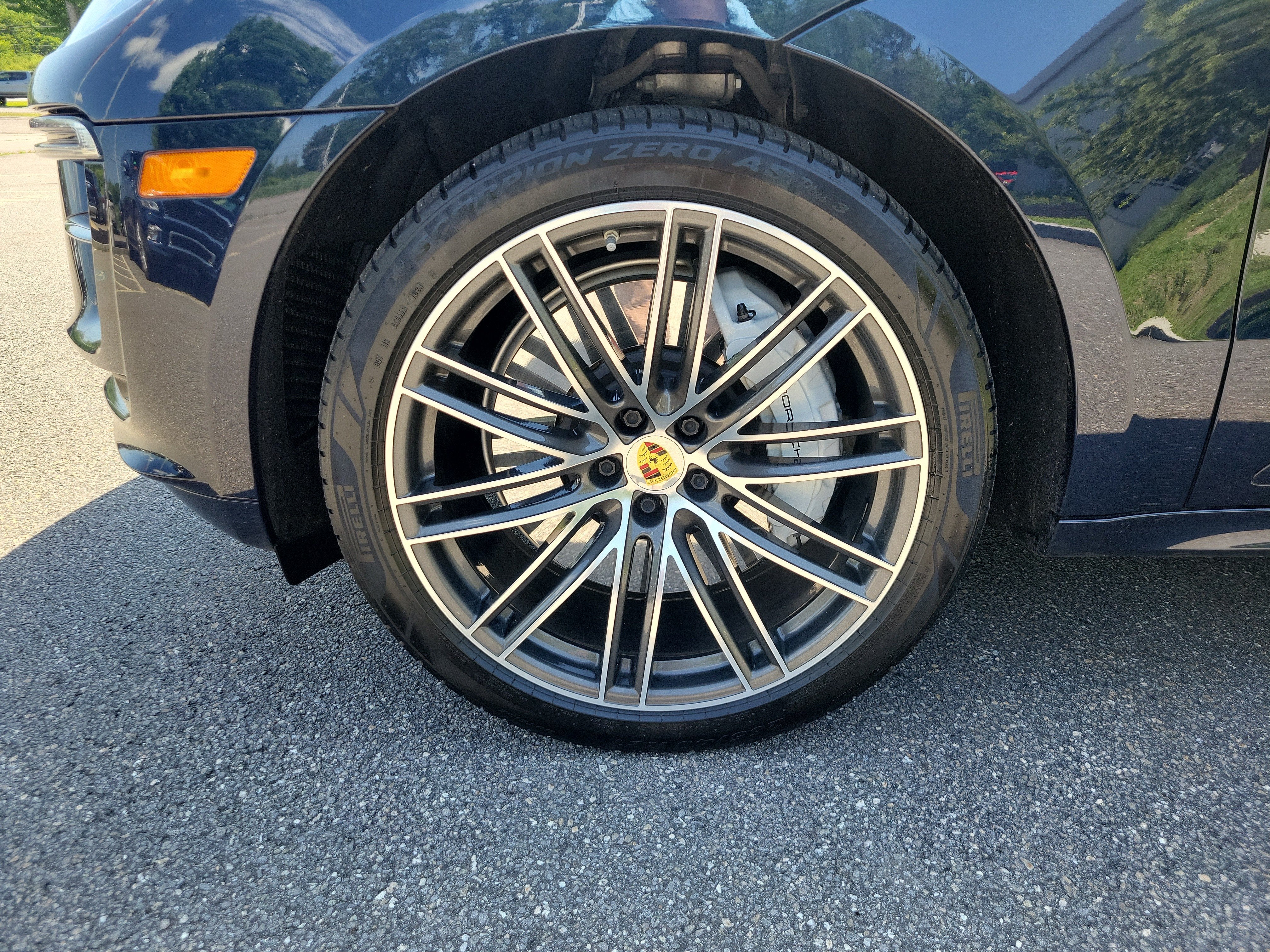 2021 Porsche Macan Turbo