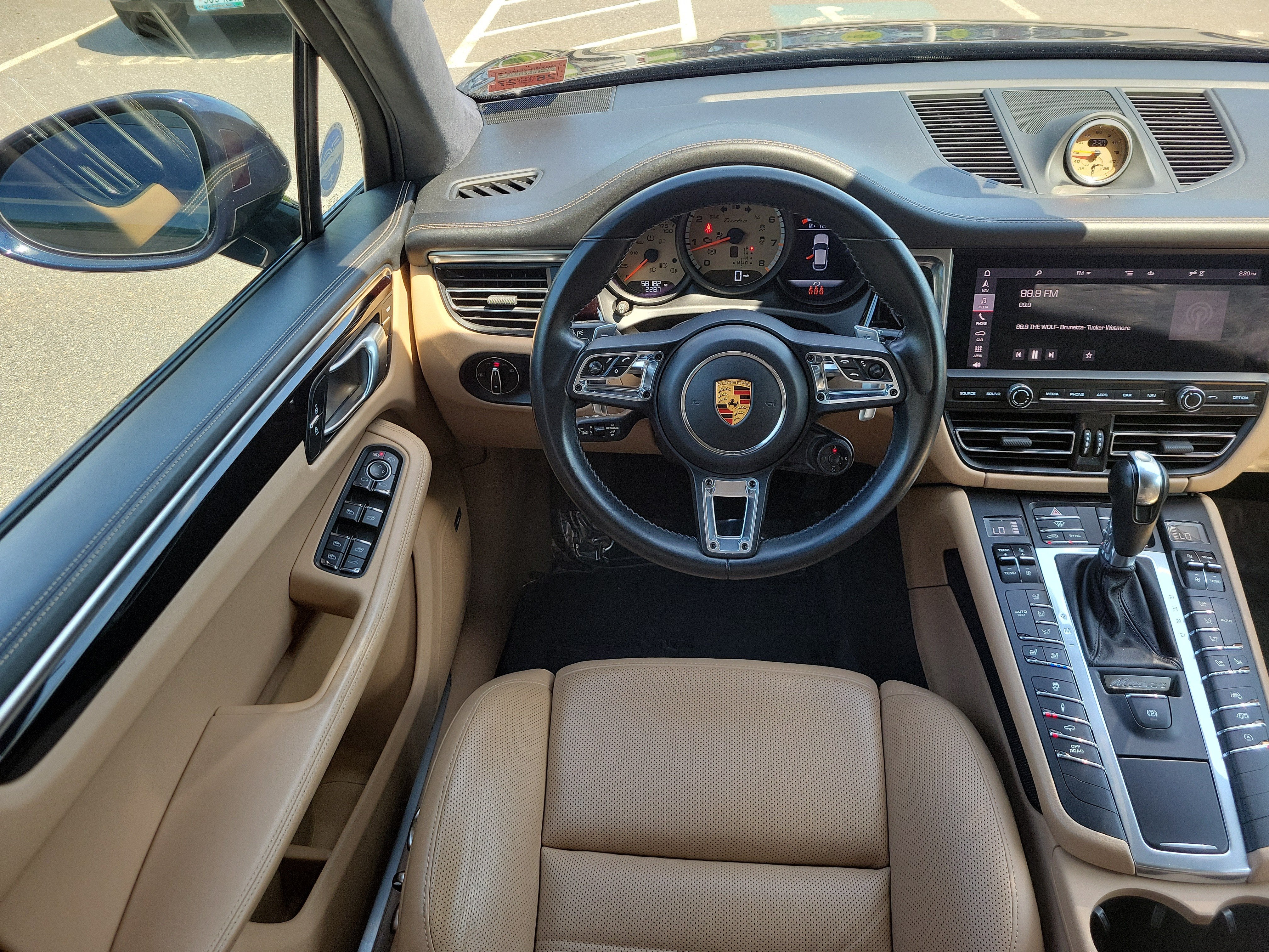 2021 Porsche Macan Turbo